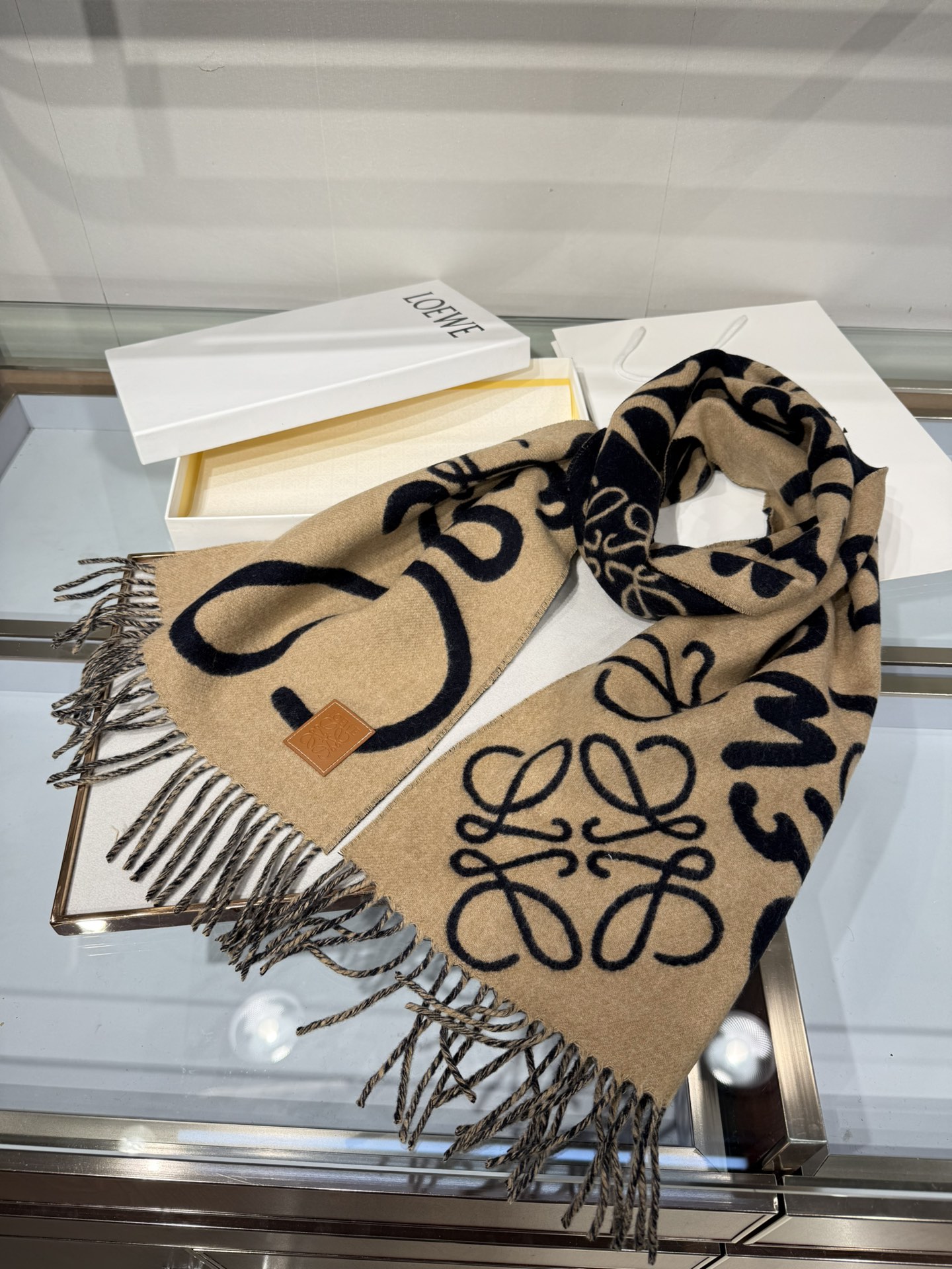 💟补单出货品质升级，新款罗意威很幸運拿到這個品牌的東西，真的不多見，很少在國內做訂單，款式真的少的可怜❗