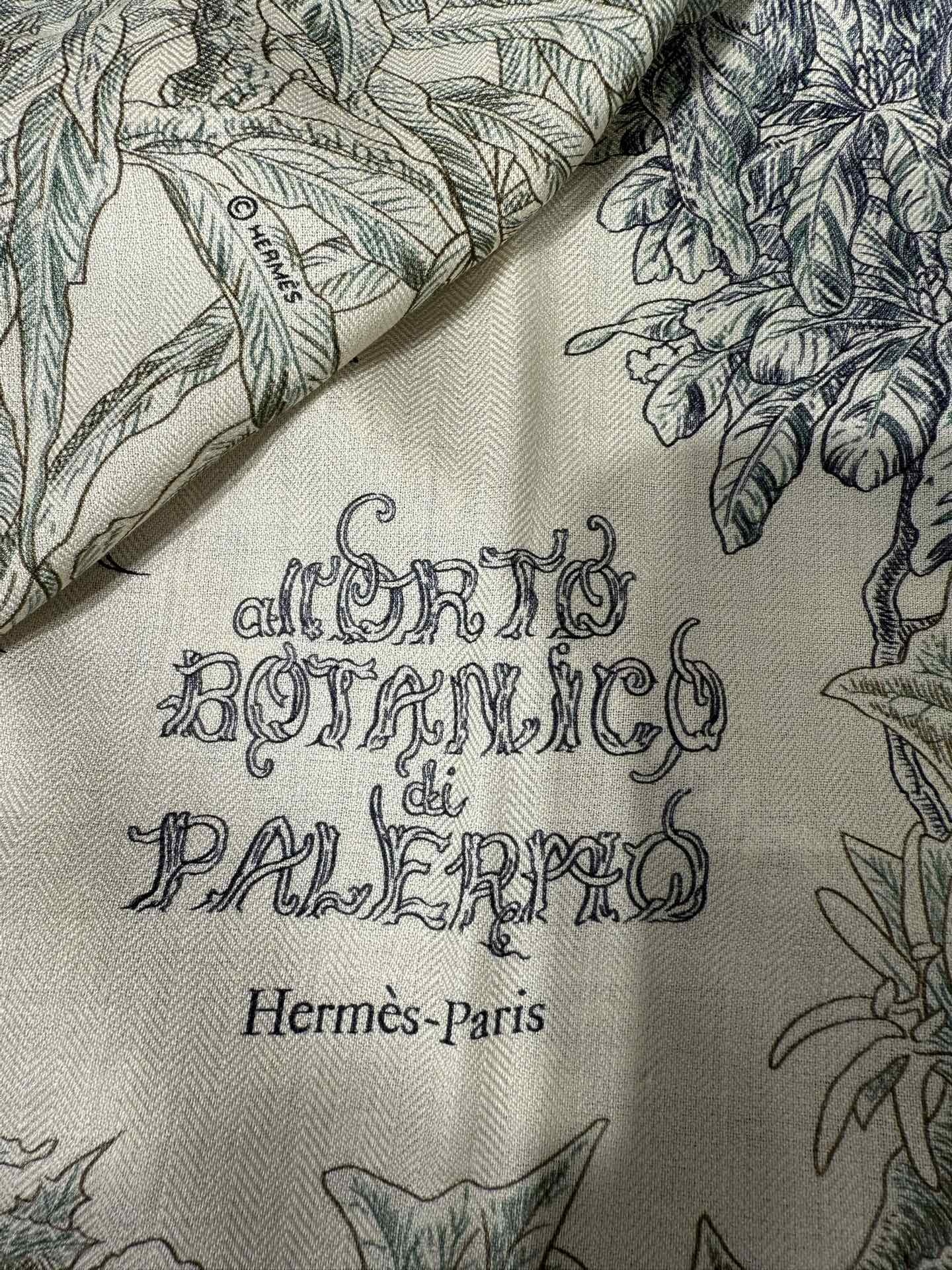 💟2025年秋冬抢先 上新💞【双面同色丝毛方巾】手工卷边山羊绒和真丝混纺披肩(70%山羊绒,30%桑蚕丝