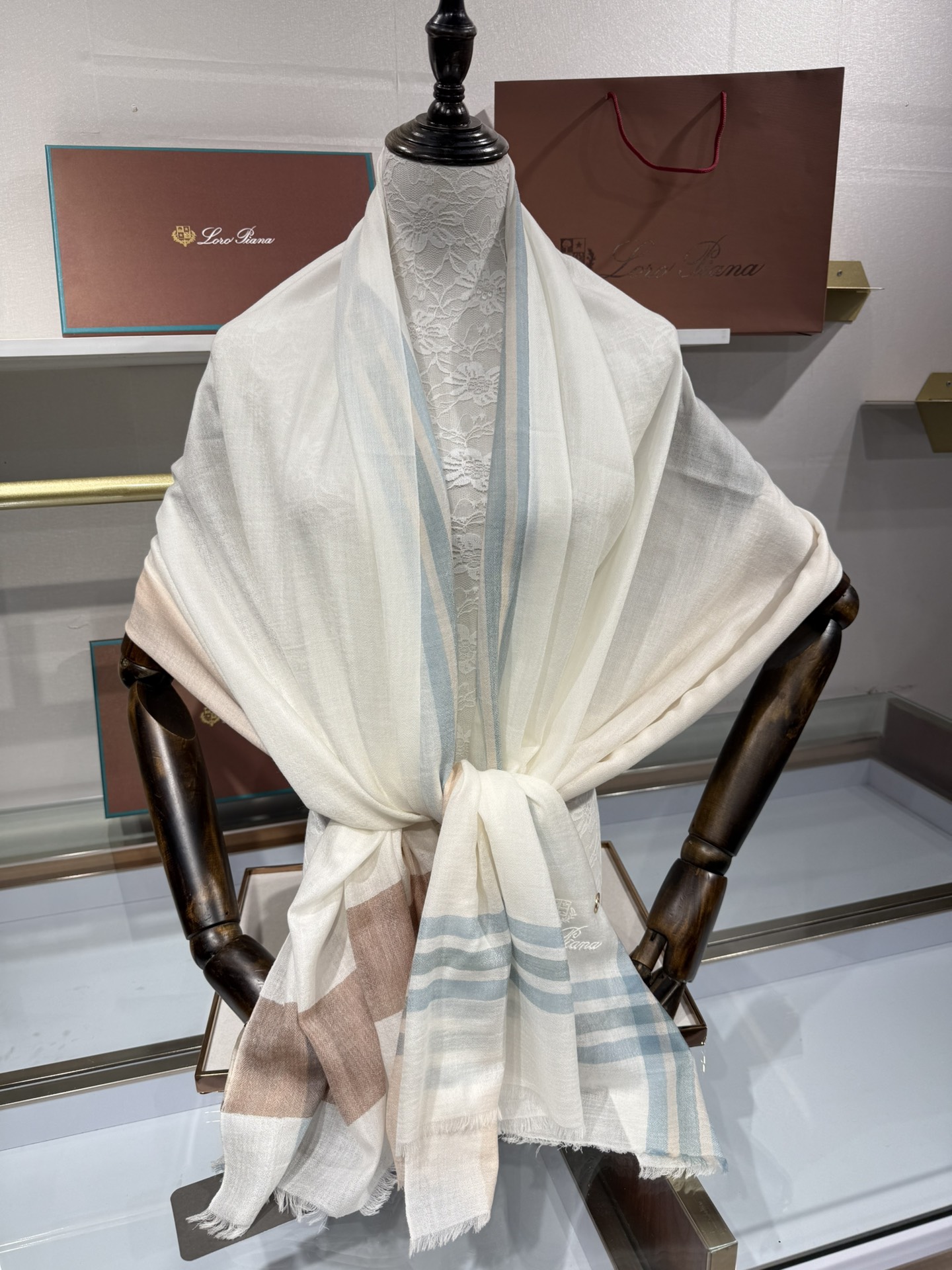 💟Loro Piana LP 最新独家供应十年二十年都不过时！也只有LP羊绒围巾能把这么看似简单外观的围巾做到顶级世界一