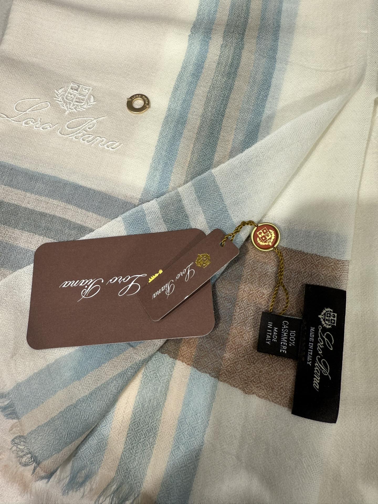 💟Loro Piana LP 最新独家供应十年二十年都不过时！也只有LP羊绒围巾能把这么看似简单外观的围巾做到顶级世界一