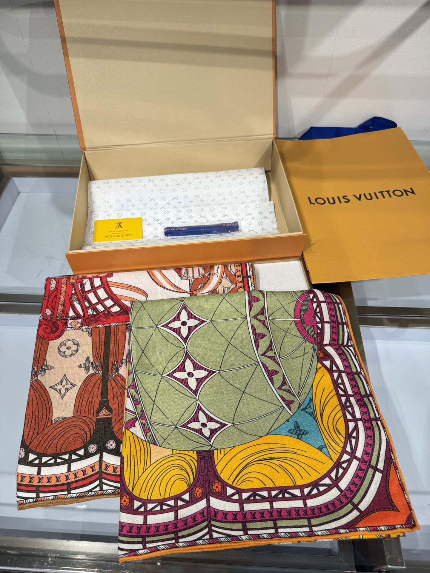 💟2025年L家上新❤️双面同色，高端产品
斜纹丝绒 尺寸140乘140 