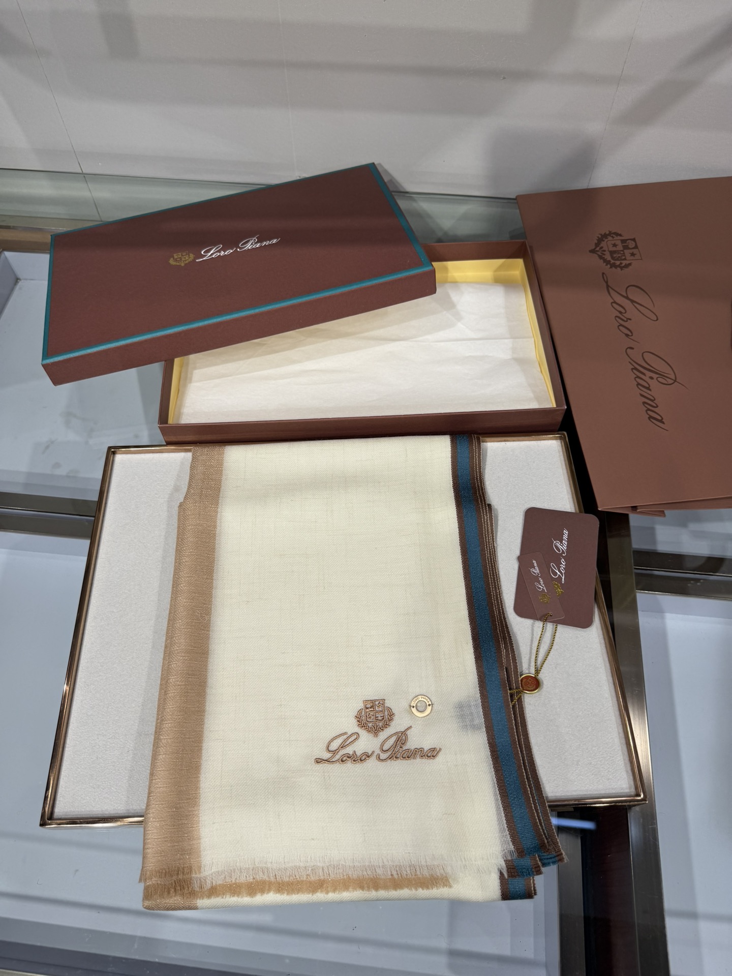 💟2025年 Loro Piana LP 最新独家供应十年二十年都不过时！也只有LP羊绒围巾能把这么看似