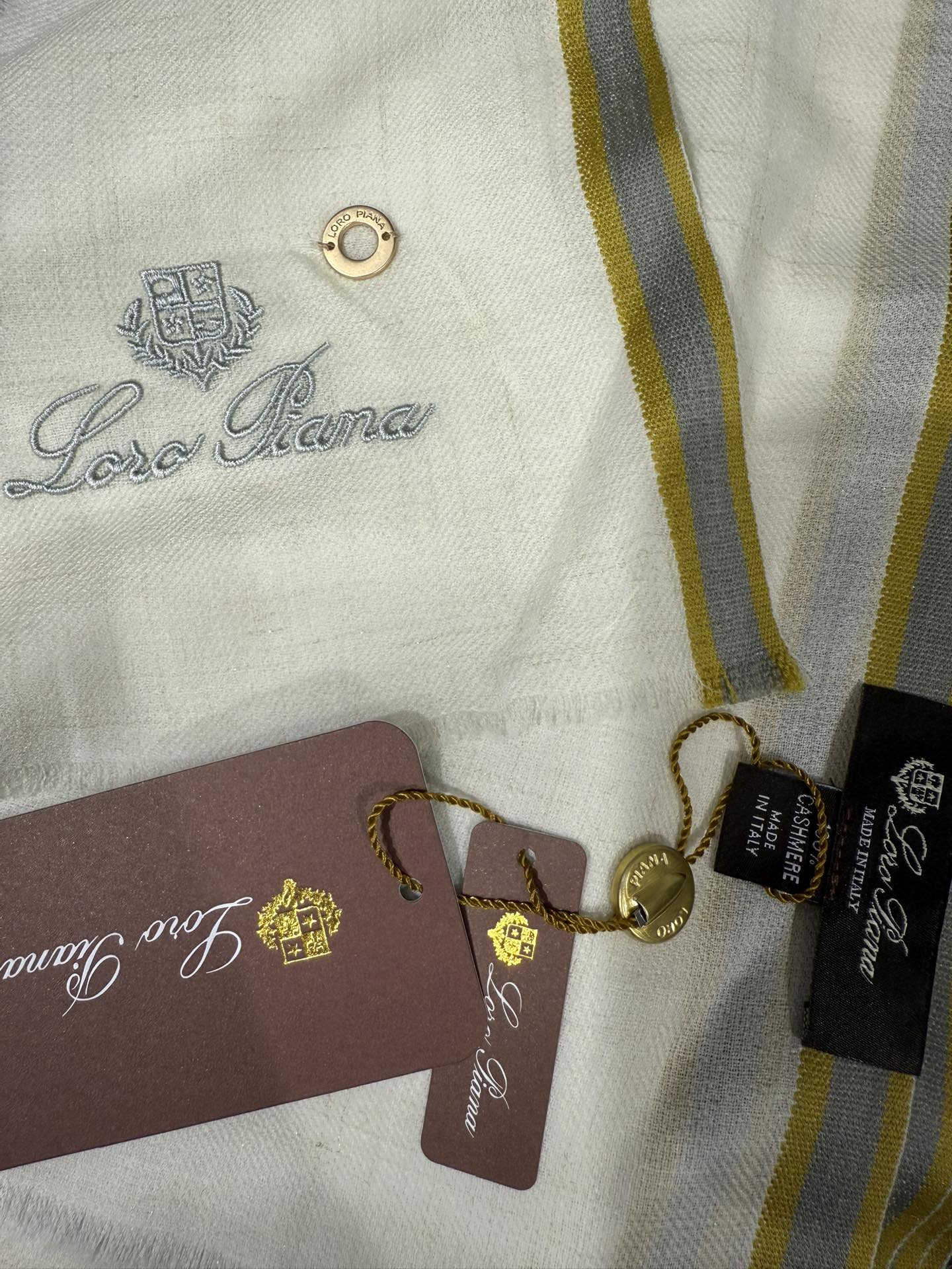 💟2025年 Loro Piana LP 最新独家供应十年二十年都不过时！也只有LP羊绒围巾能把这么看似
