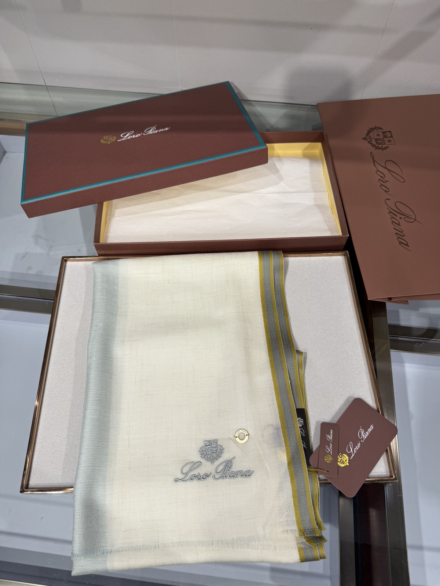 💟2025年 Loro Piana LP 最新独家供应十年二十年都不过时！也只有LP羊绒围巾能把这么看似