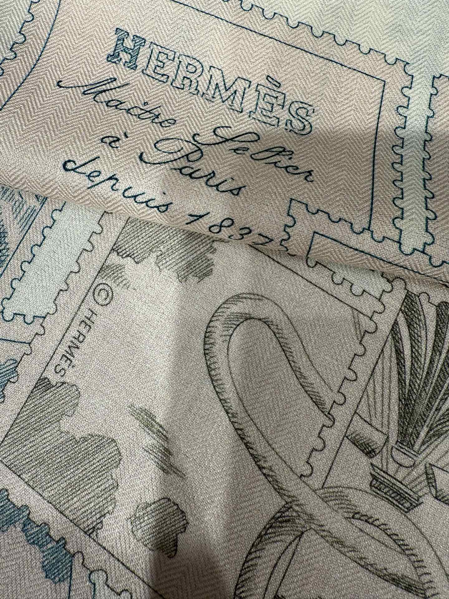 💟2025年秋冬抢先 上新💞【双面同色丝毛方巾】手工卷边山羊绒和真丝混纺披肩（70%山羊绒，30%桑蚕丝