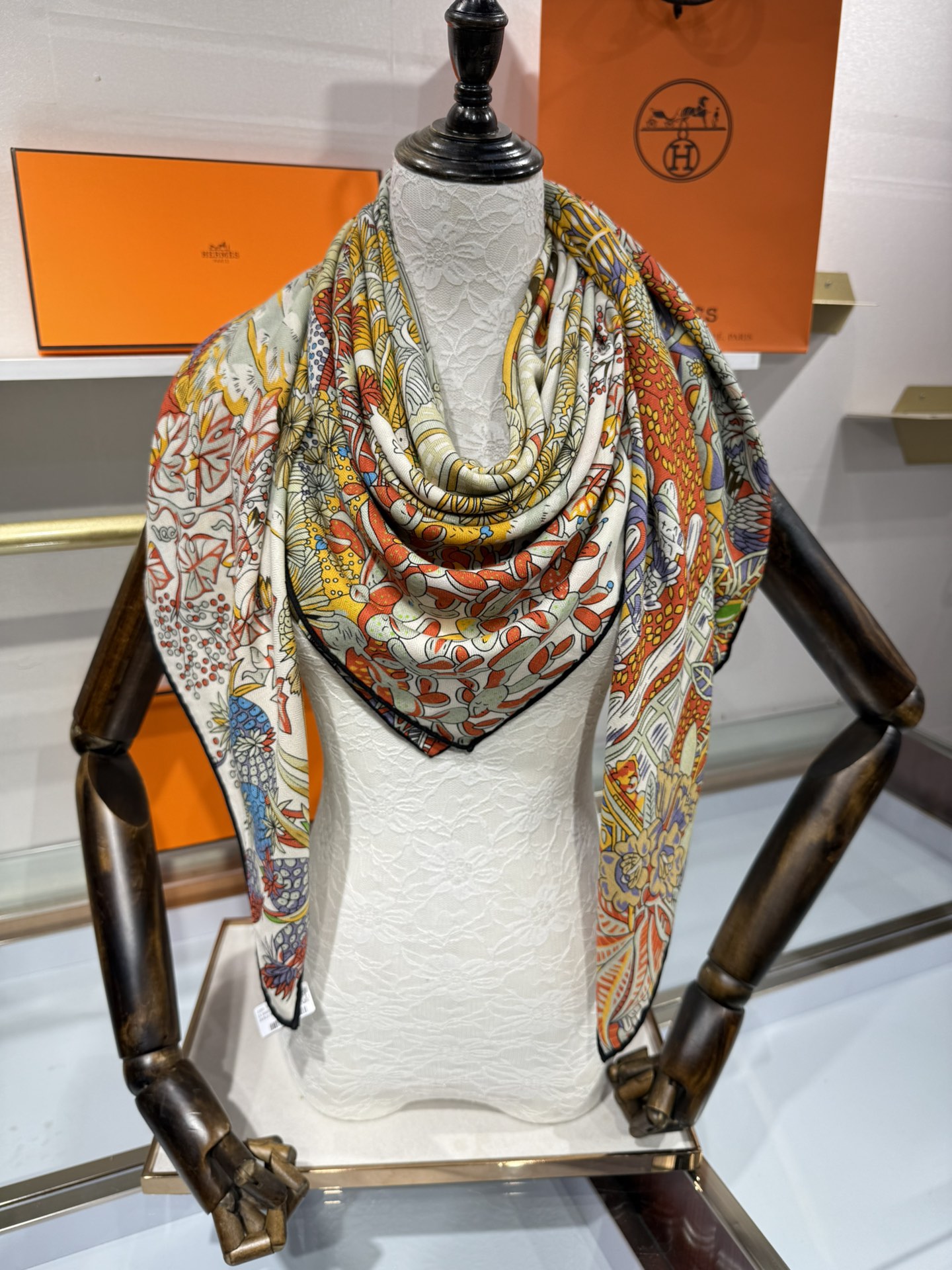 💟2025年秋冬抢先 上新💞【双面同色丝毛方巾】手工卷边山羊绒和真丝混纺披肩（70%山羊绒，30%桑蚕丝