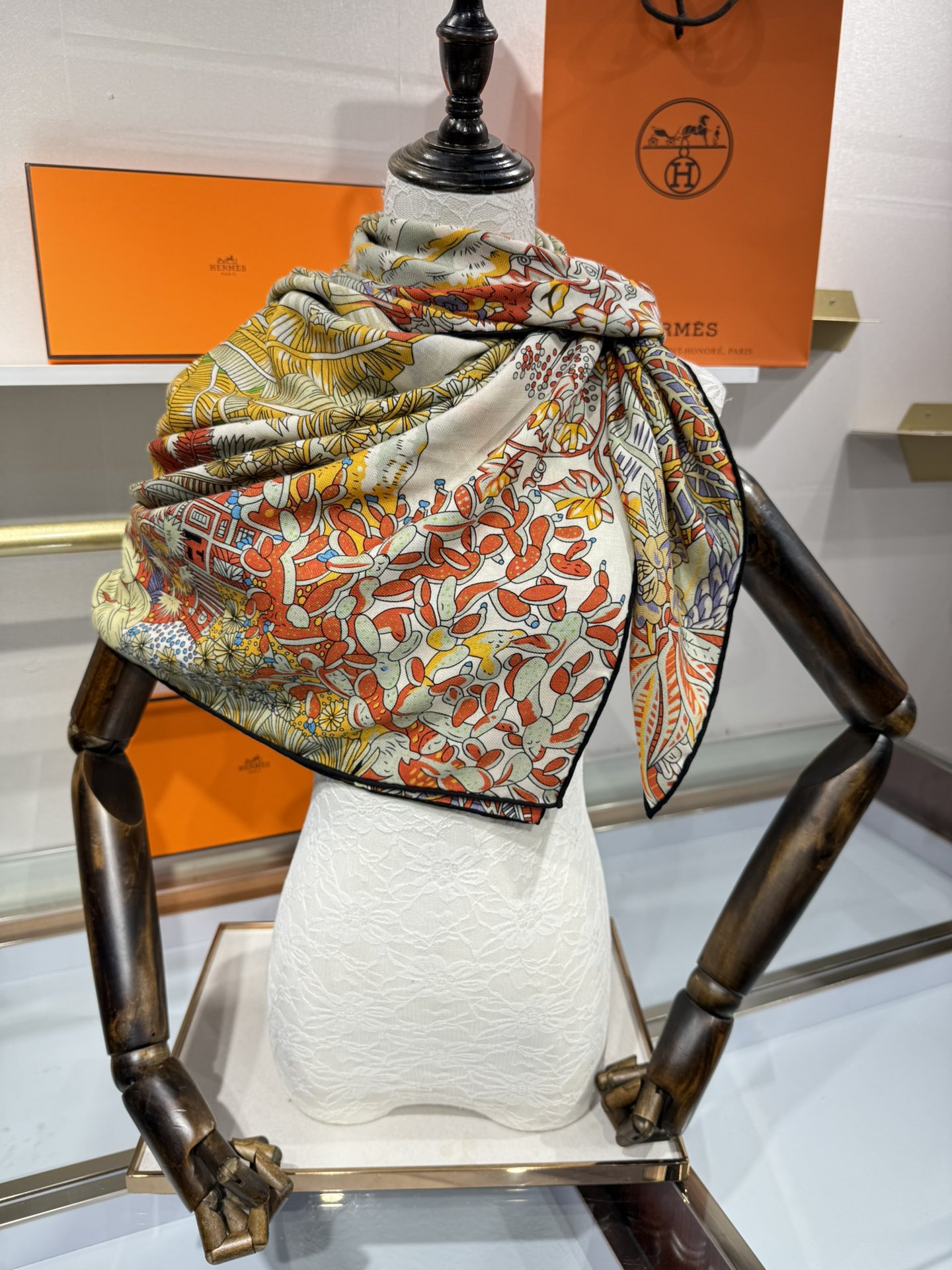 💟2025年秋冬抢先 上新💞【双面同色丝毛方巾】手工卷边山羊绒和真丝混纺披肩（70%山羊绒，30%桑蚕丝