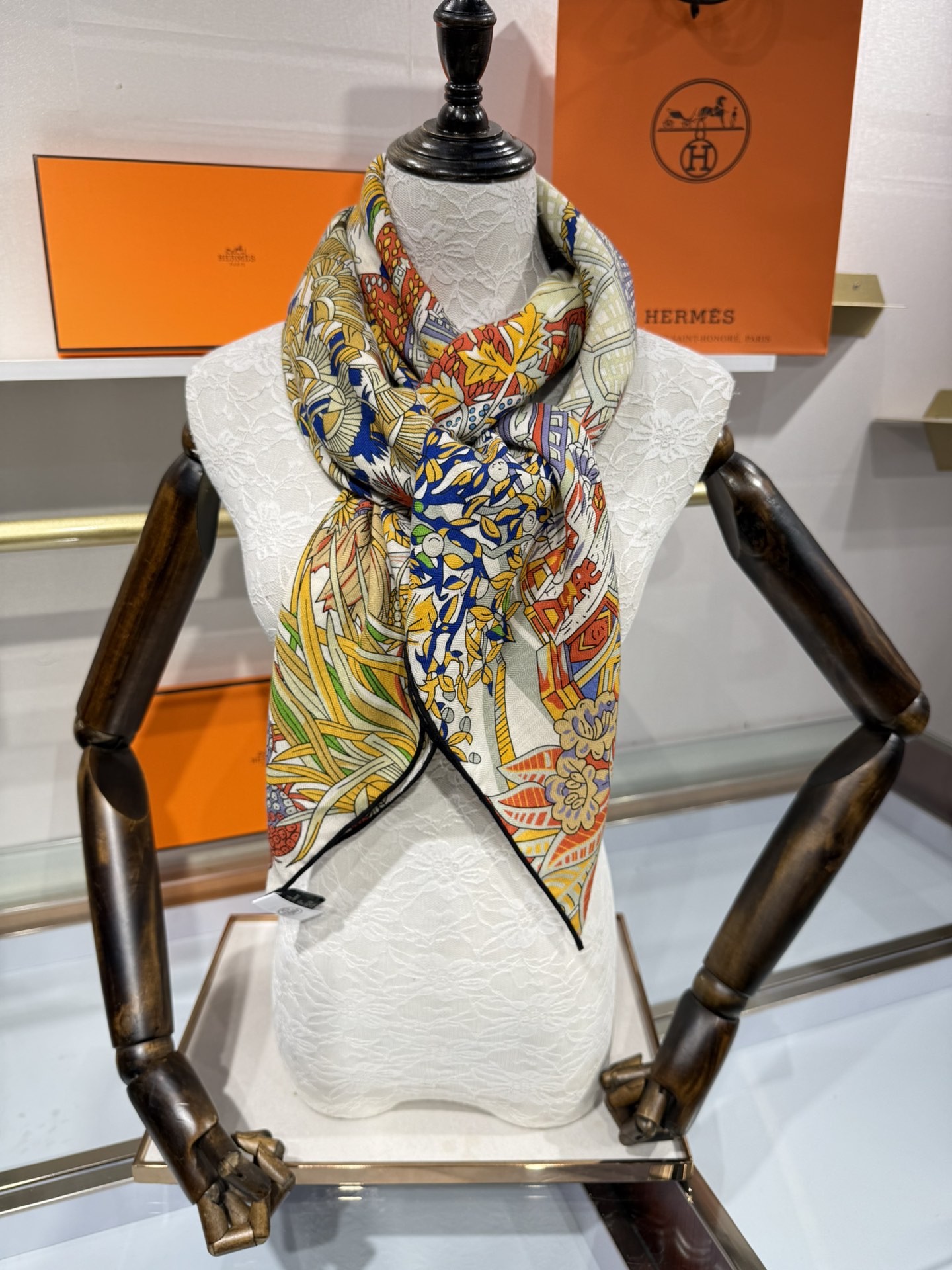 💟2025年秋冬抢先 上新💞【双面同色丝毛方巾】手工卷边山羊绒和真丝混纺披肩（70%山羊绒，30%桑蚕丝