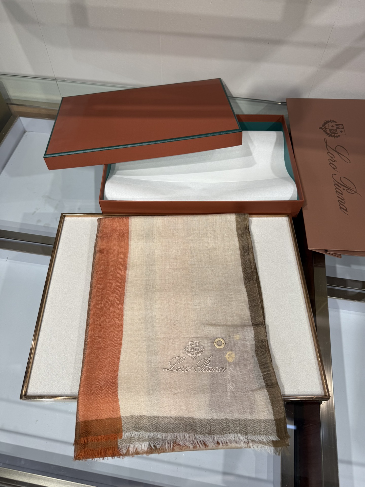 💟Loro Piana LP 最新独家供应十年二十年都不过时！也只有LP羊绒围巾能把这么看似简单外观的围