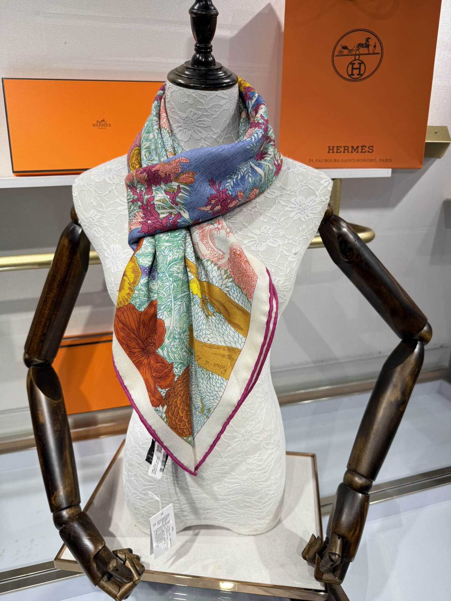 💟补单出货 越做越高级 最重磅推荐！Hermes 爱马仕丝羊绒分享回归自然名称：Retourala Na