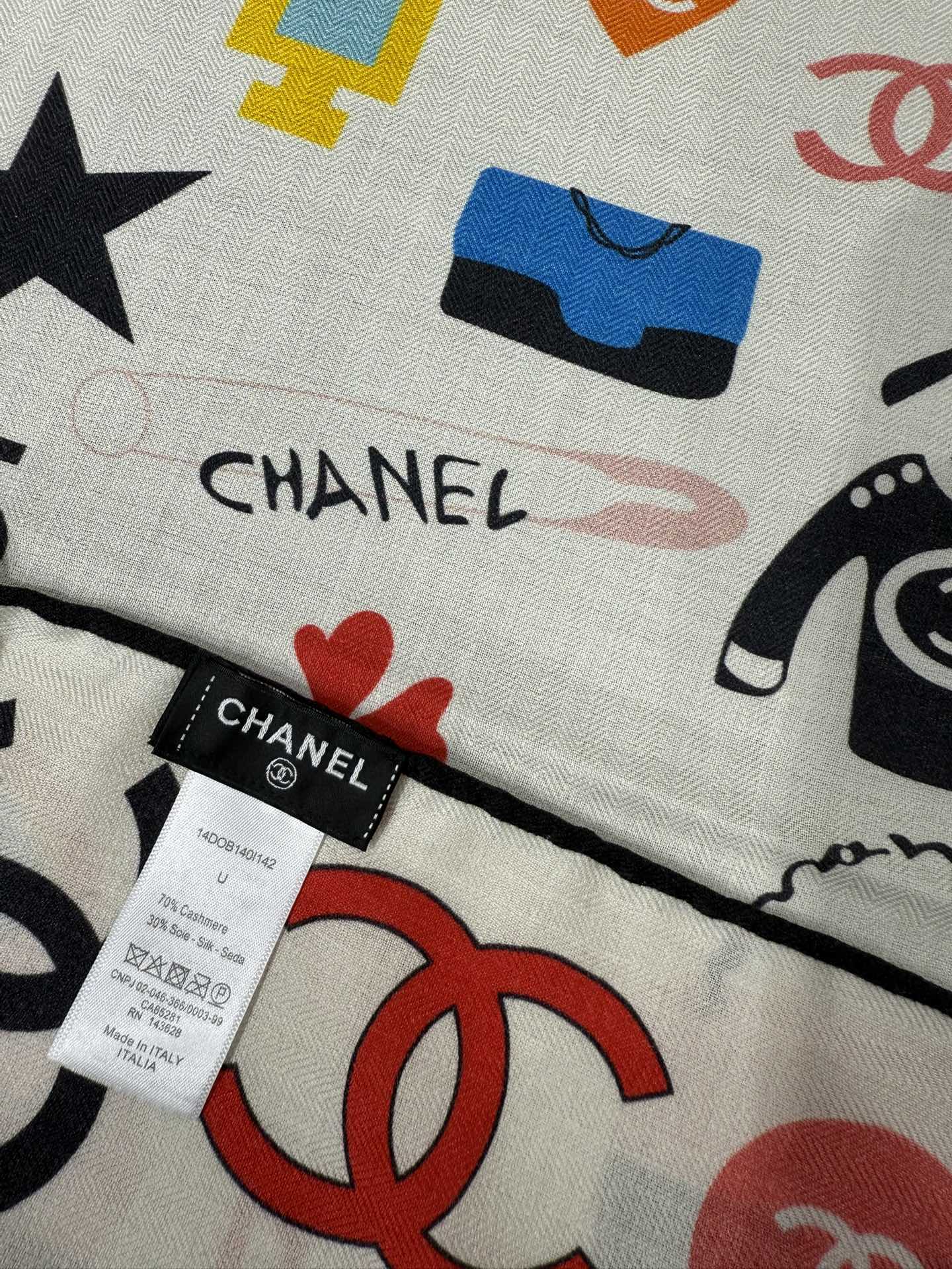 💟2025年秋冬新款💖💖💃🏻💃🏻小香家 丝羊绒方巾‼️抢‼️VIP推荐 ‼️👍下手一定要快【高端 大爱 