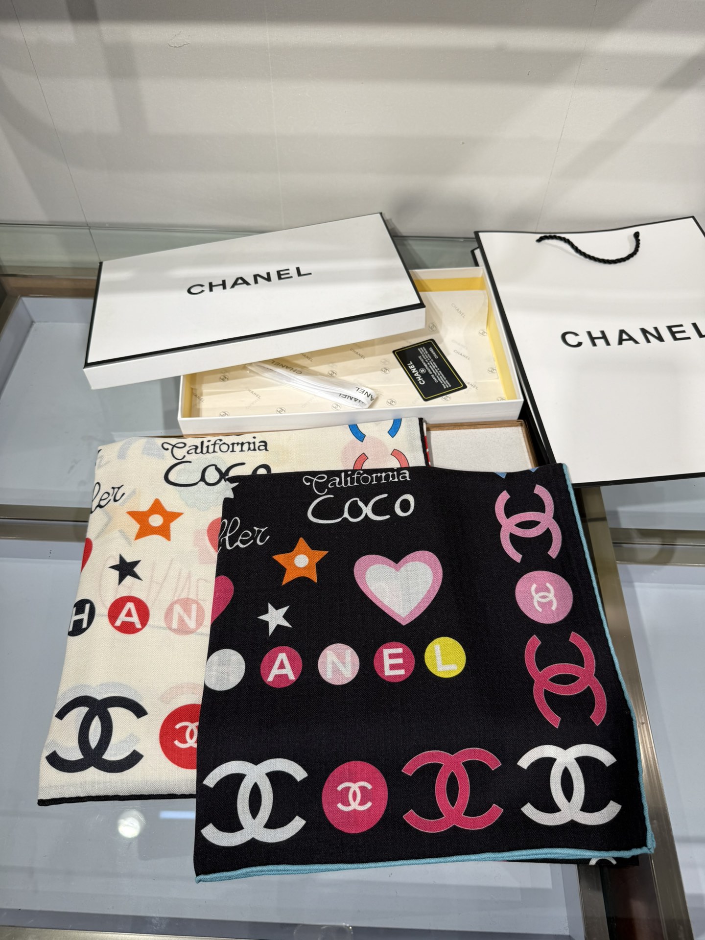 💟2025年秋冬新款💖💖💃🏻💃🏻小香家 丝羊绒方巾‼️抢‼️VIP推荐 ‼️👍下手一定要快【高端 大爱 