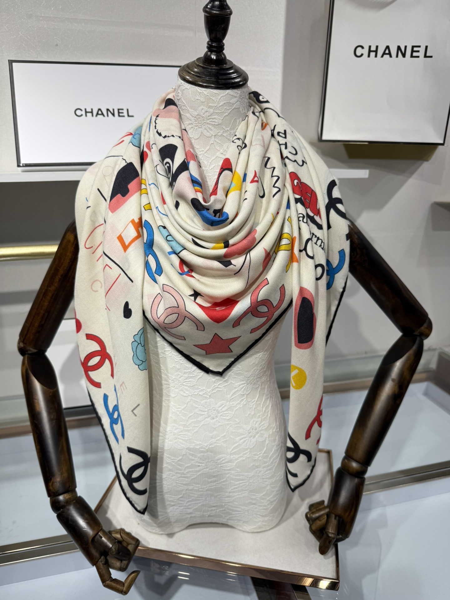 💟2025年秋冬新款💖💖💃🏻💃🏻小香家 丝羊绒方巾‼️抢‼️VIP推荐 ‼️👍下手一定要快【高端 大爱 