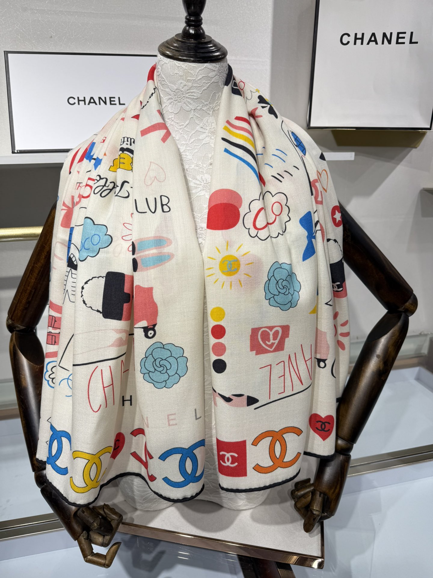 💟2025年秋冬新款💖💖💃🏻💃🏻小香家 丝羊绒方巾‼️抢‼️VIP推荐 ‼️👍下手一定要快【高端 大爱 