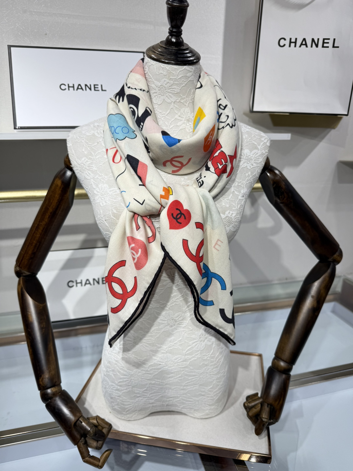 💟2025年秋冬新款💖💖💃🏻💃🏻小香家 丝羊绒方巾‼️抢‼️VIP推荐 ‼️👍下手一定要快【高端 大爱 