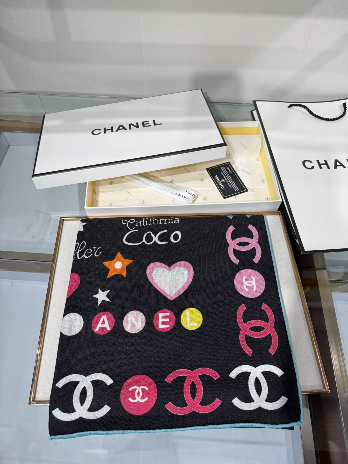 💟2025年秋冬新款💖💖💃🏻💃🏻小香家 丝羊绒方巾‼️抢‼️VIP推荐 ‼️👍下手一定要快【高端 大爱 