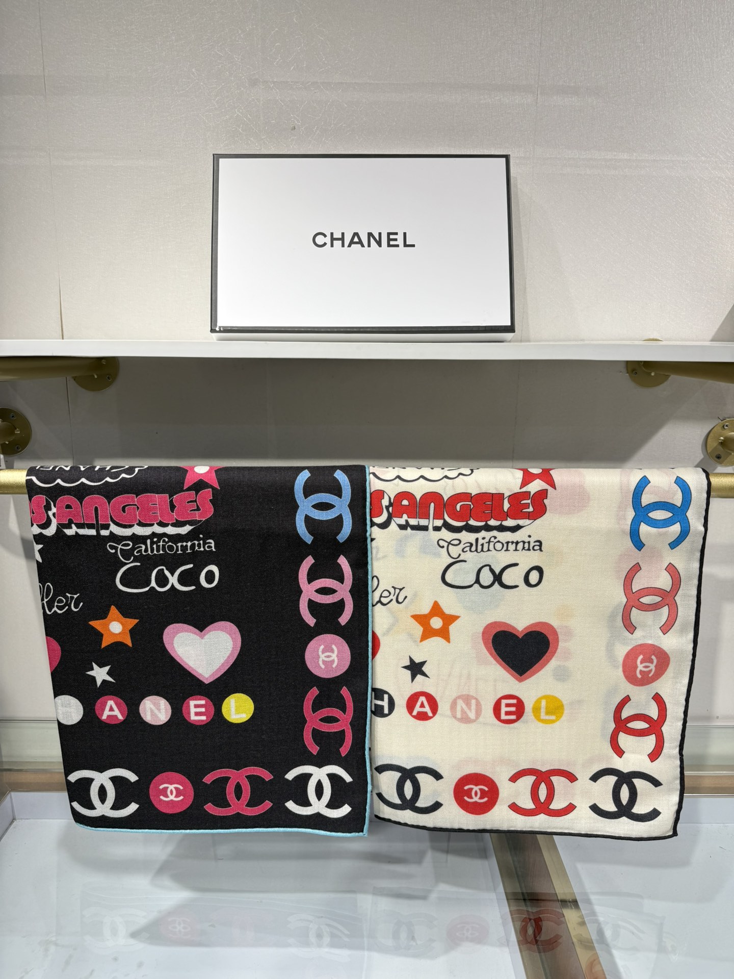 💟2025年秋冬新款💖💖💃🏻💃🏻小香家 丝羊绒方巾‼️抢‼️VIP推荐 ‼️👍下手一定要快【高端 大爱 