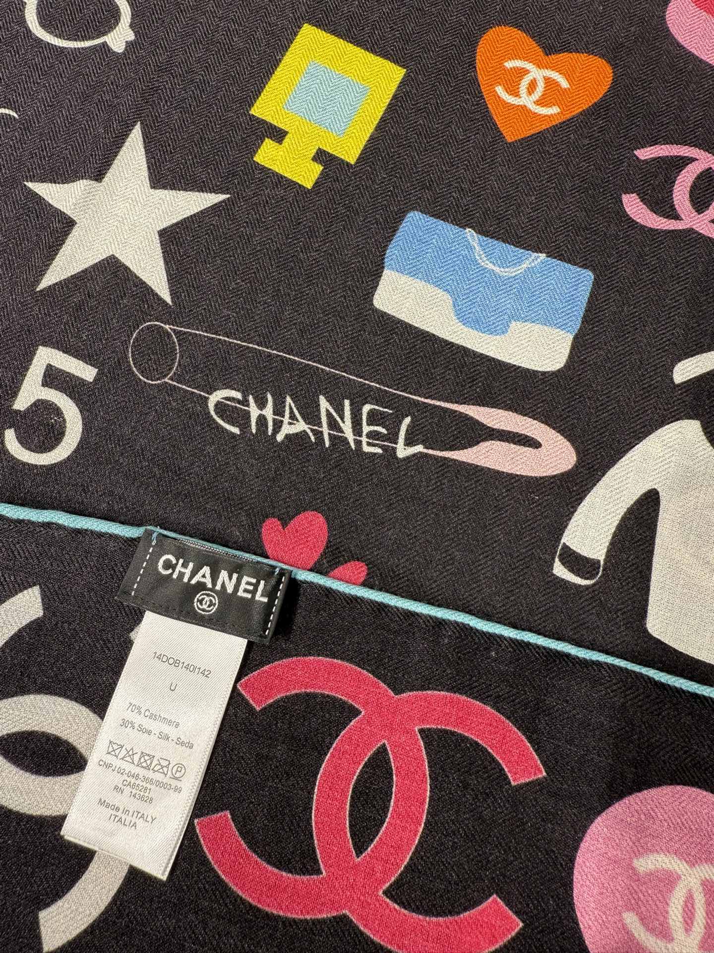 💟2025年秋冬新款💖💖💃🏻💃🏻小香家 丝羊绒方巾‼️抢‼️VIP推荐 ‼️👍下手一定要快【高端 大爱 