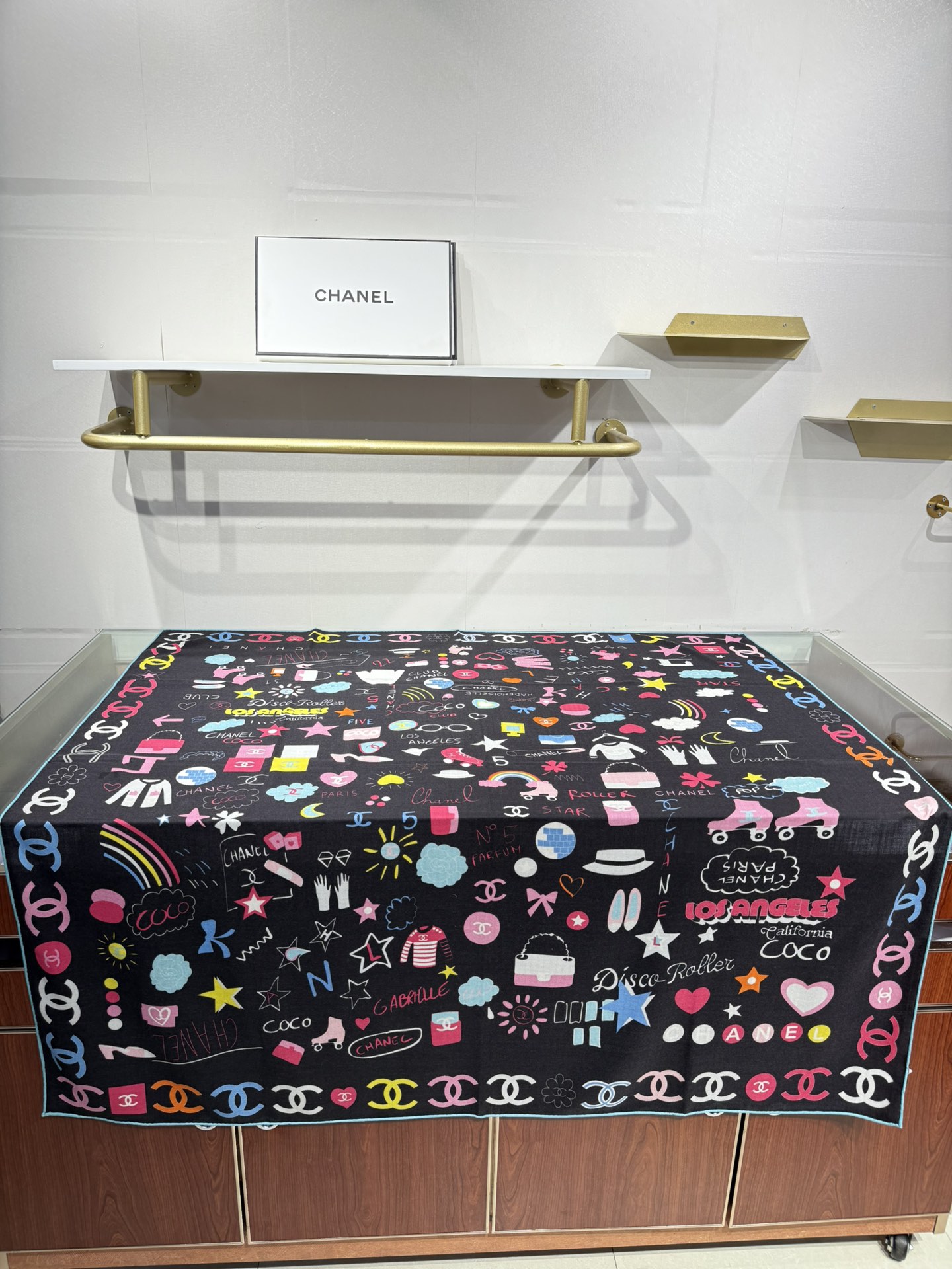 💟2025年秋冬新款💖💖💃🏻💃🏻小香家 丝羊绒方巾‼️抢‼️VIP推荐 ‼️👍下手一定要快【高端 大爱 