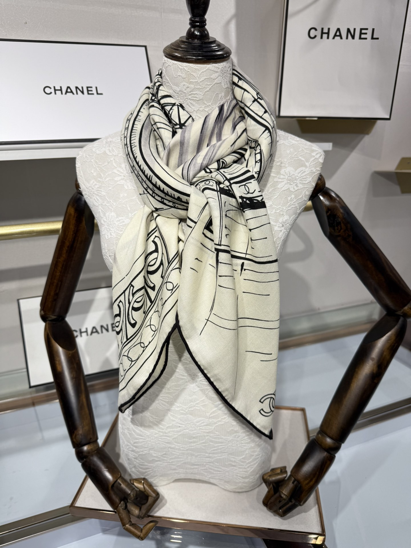 💟2025年秋冬新款💖💖💃🏻💃🏻小香家 丝羊绒方巾‼️抢‼️VIP推荐 ‼️👍下手一定要快【高端 大爱 