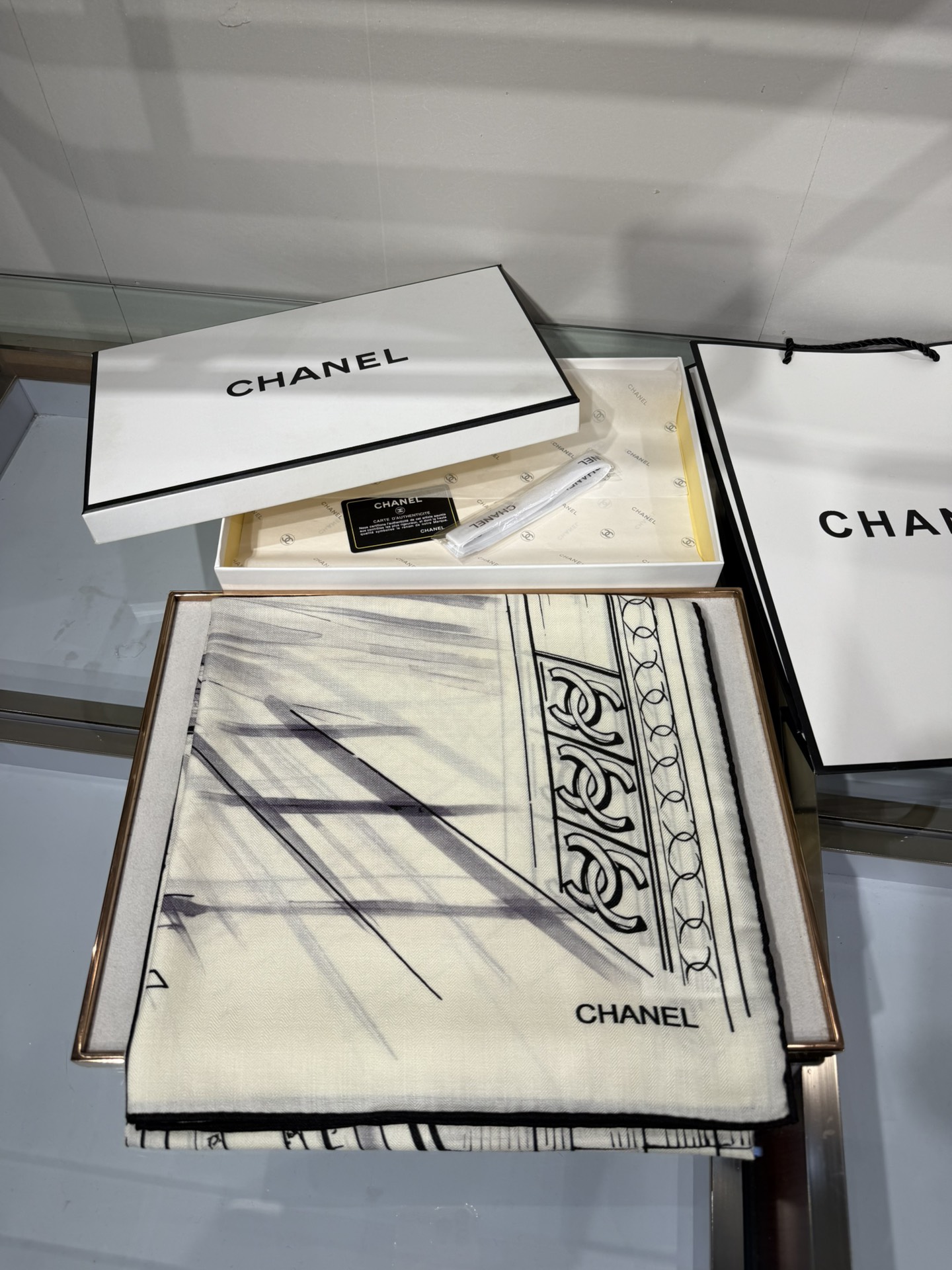 💟2025年秋冬新款💖💖💃🏻💃🏻小香家 丝羊绒方巾‼️抢‼️VIP推荐 ‼️👍下手一定要快【高端 大爱 