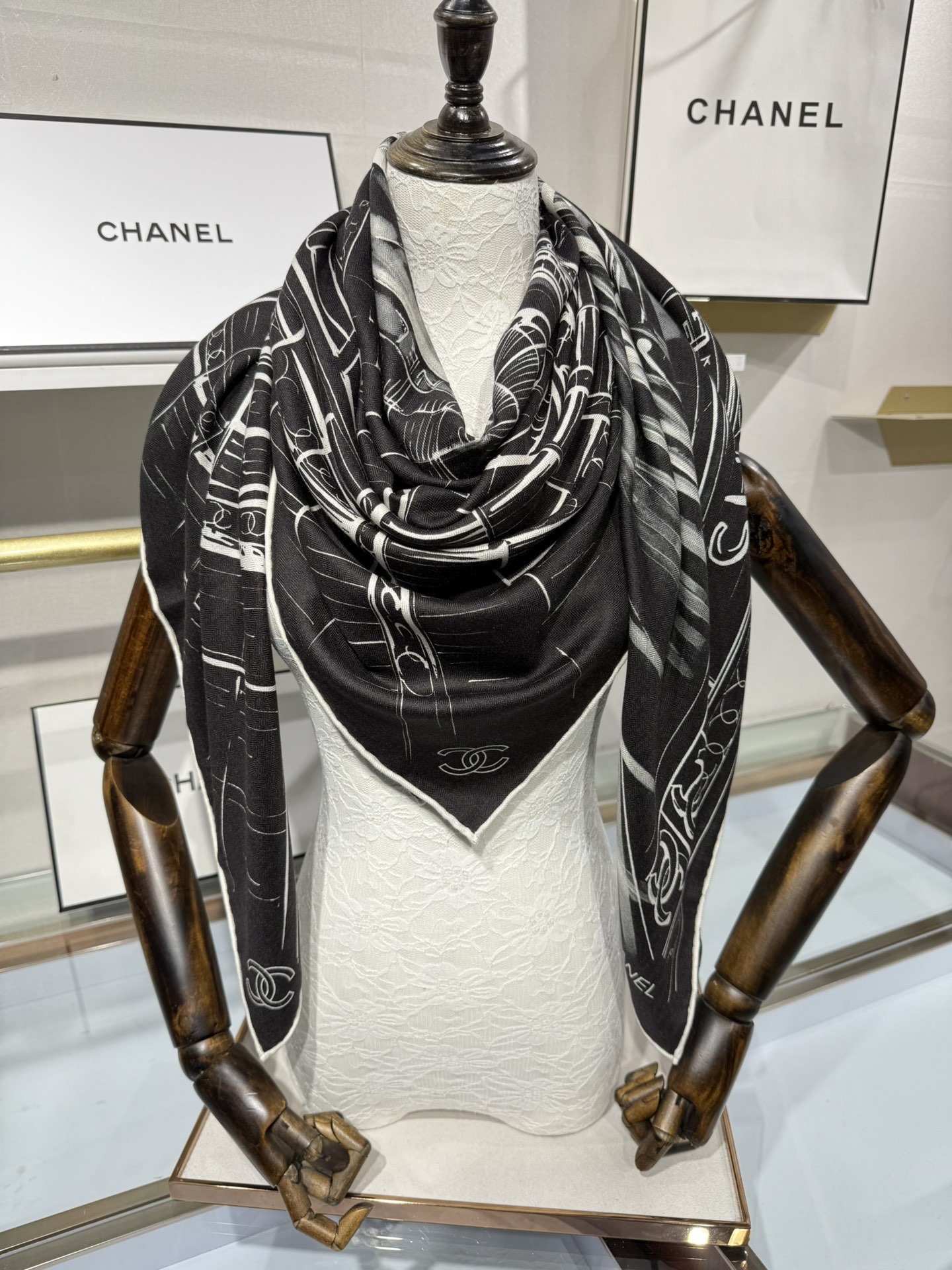 💟2025年秋冬新款💖💖💃🏻💃🏻小香家 丝羊绒方巾‼️抢‼️VIP推荐 ‼️👍下手一定要快【高端 大爱 