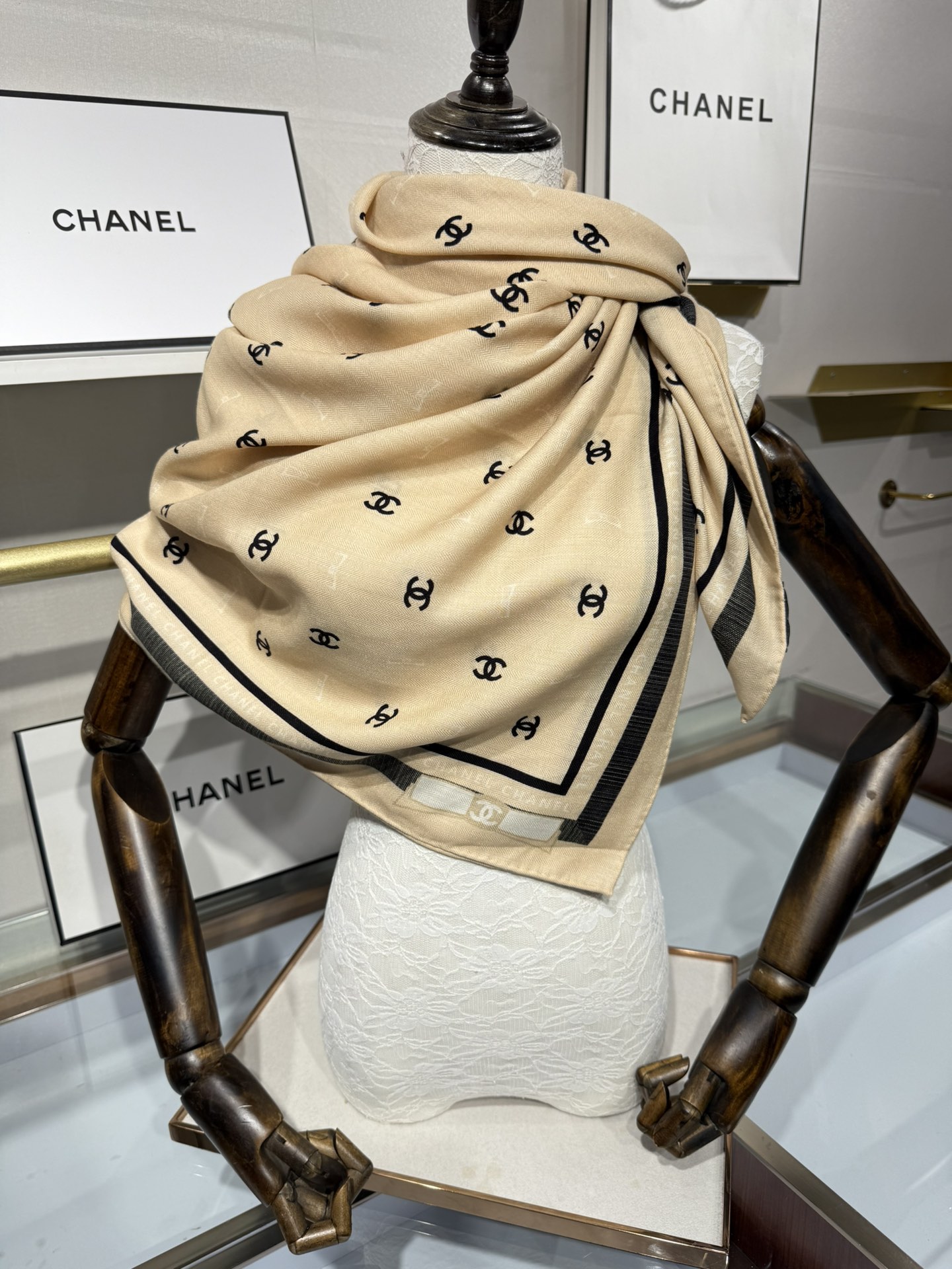 💟2025年秋冬新款💖💖💃🏻💃🏻小香家 丝羊绒方巾‼️抢‼️VIP推荐 ‼️👍下手一定要快【高端 大爱 