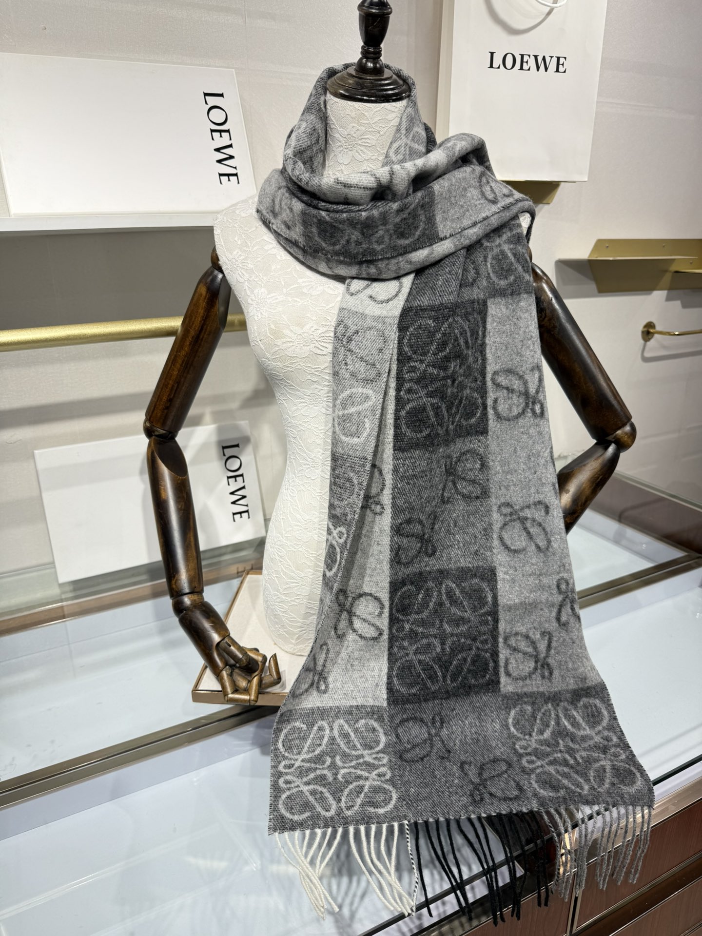 💟📦 新款；/顶级原单男女款‼️罗意威很幸運拿到這個品牌的東西，真的不多見，很少在國內做訂單，款式真的少