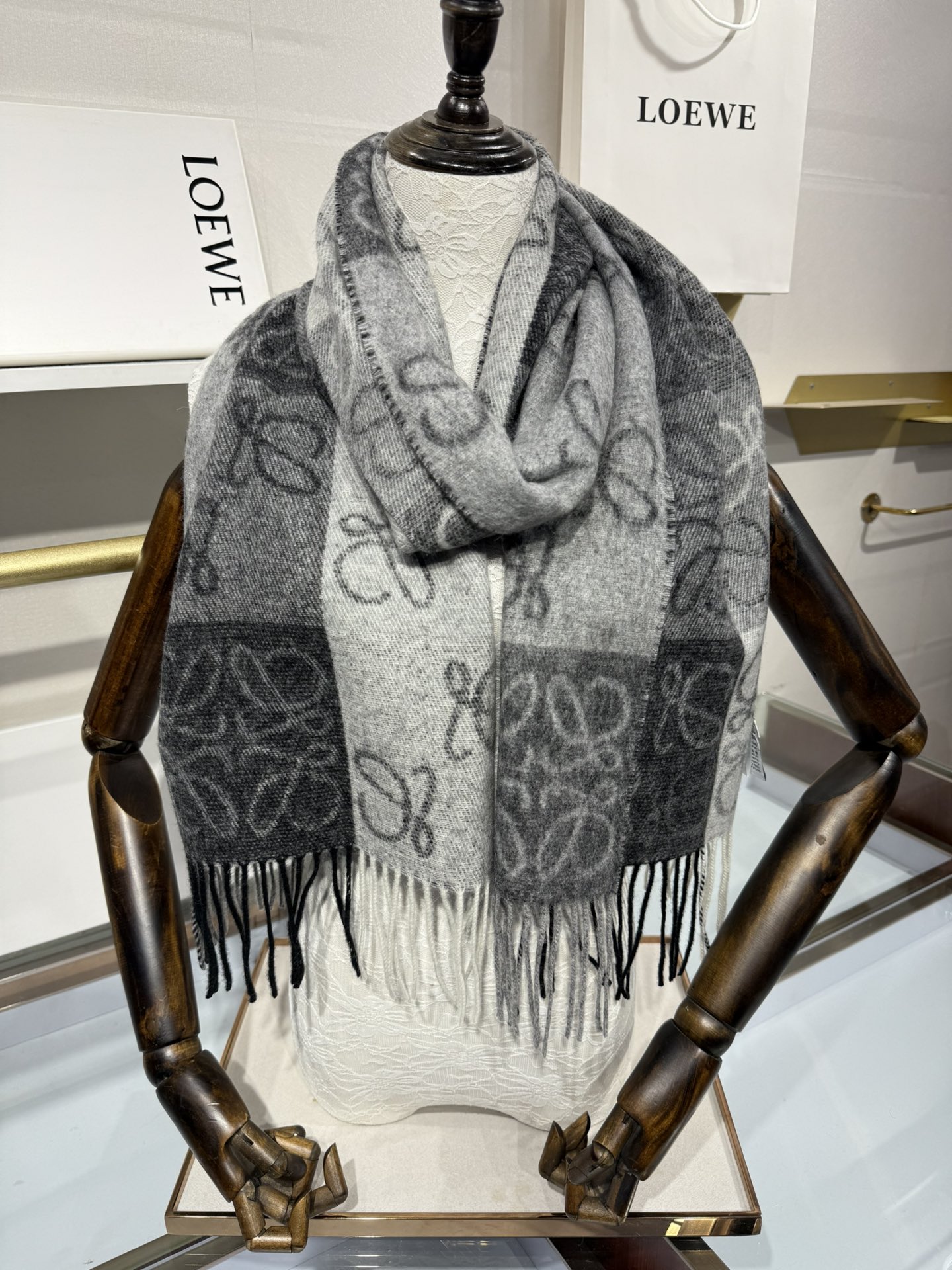 💟📦 新款；/顶级原单男女款‼️罗意威很幸運拿到這個品牌的東西，真的不多見，很少在國內做訂單，款式真的少