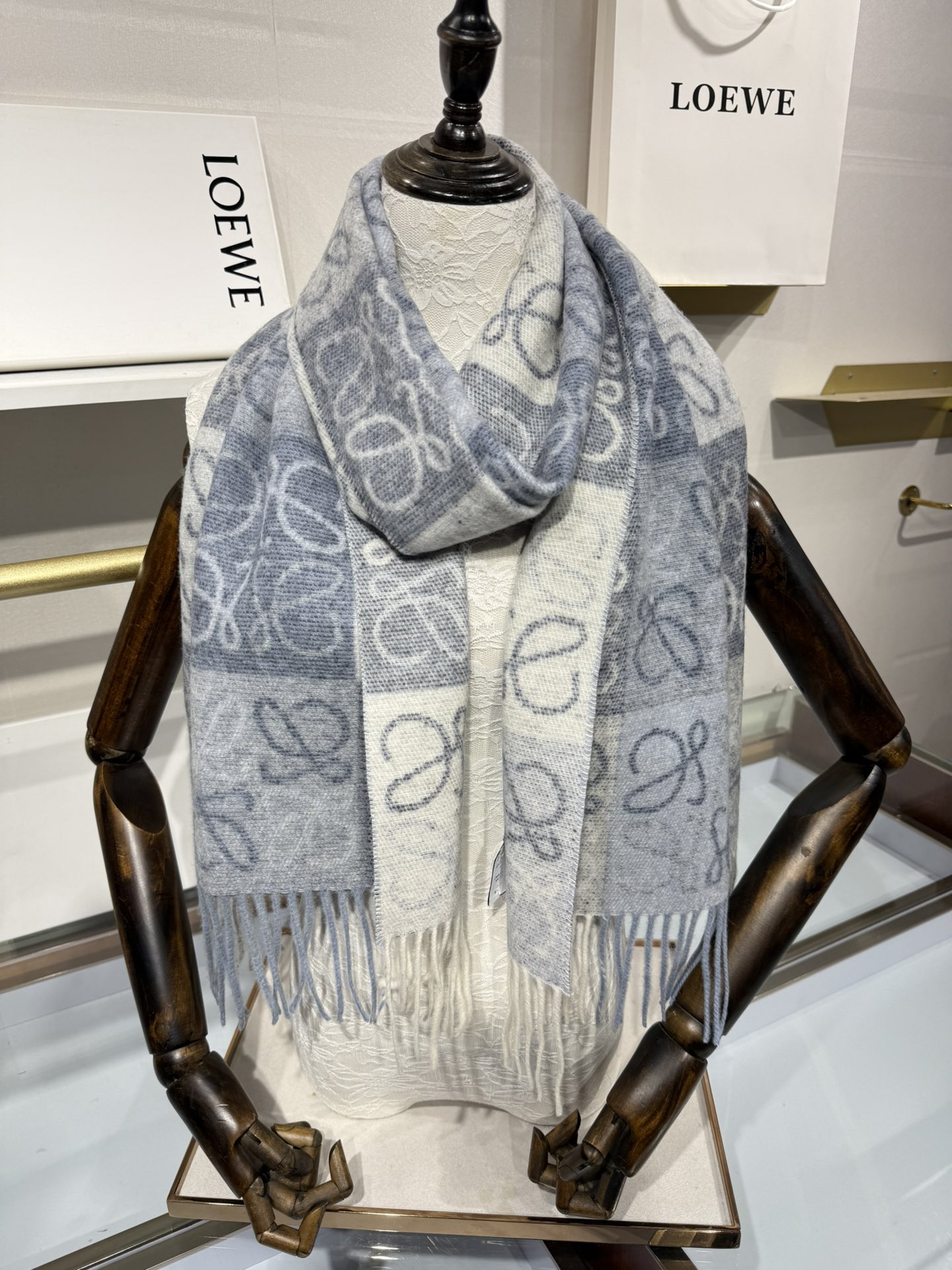 💟📦 新款；/顶级原单男女款‼️罗意威很幸運拿到這個品牌的東西，真的不多見，很少在國內做訂單，款式真的少