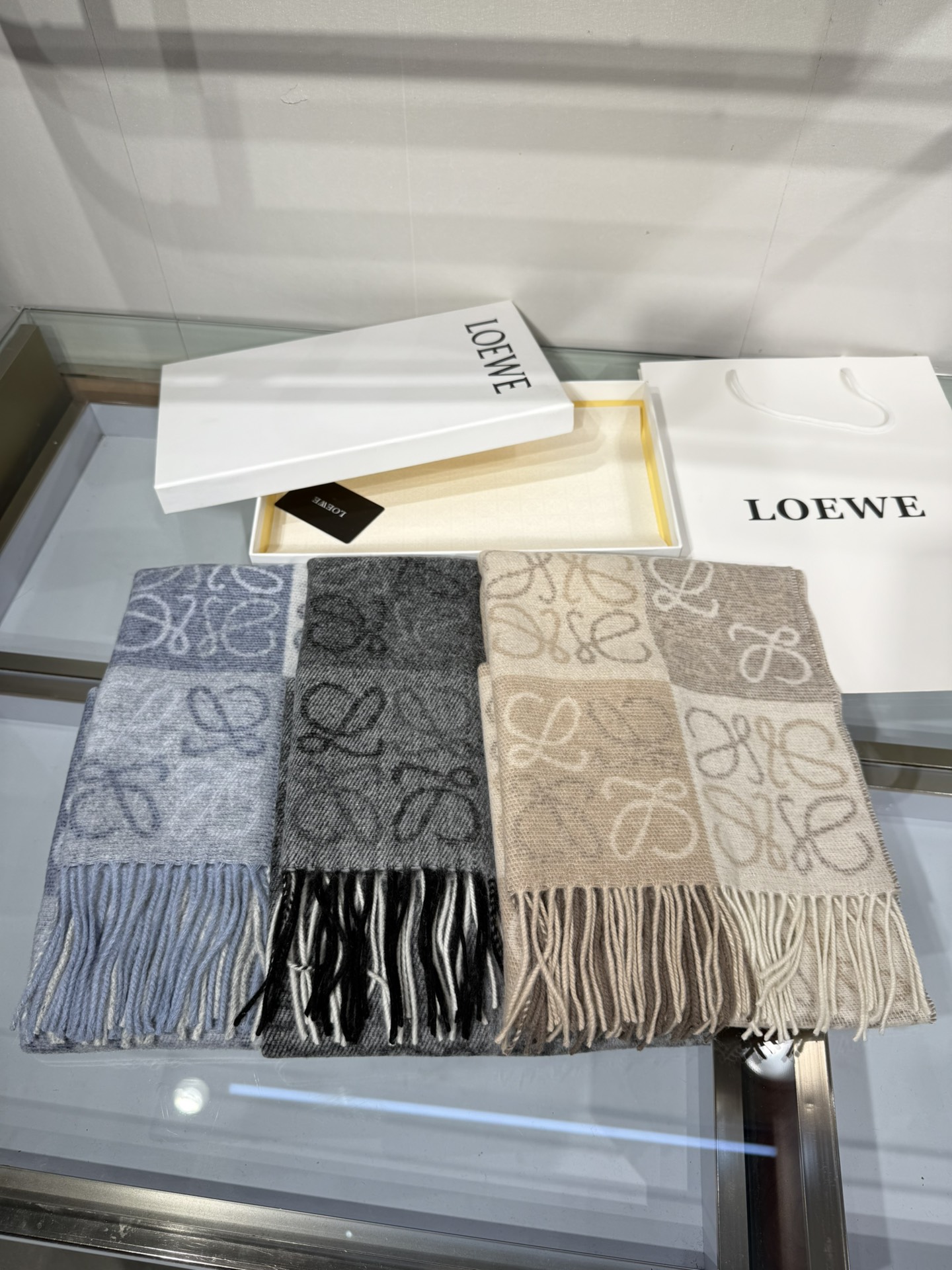 💟📦 新款；/顶级原单男女款‼️罗意威很幸運拿到這個品牌的東西，真的不多見，很少在國內做訂單，款式真的少