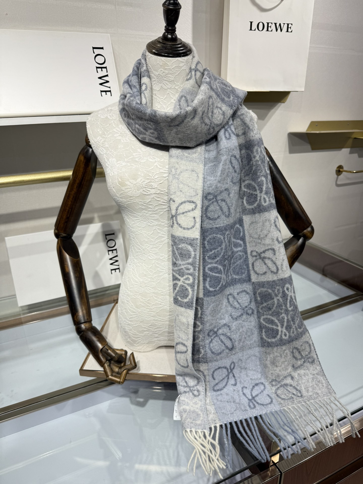 💟📦 新款；/顶级原单男女款‼️罗意威很幸運拿到這個品牌的東西，真的不多見，很少在國內做訂單，款式真的少