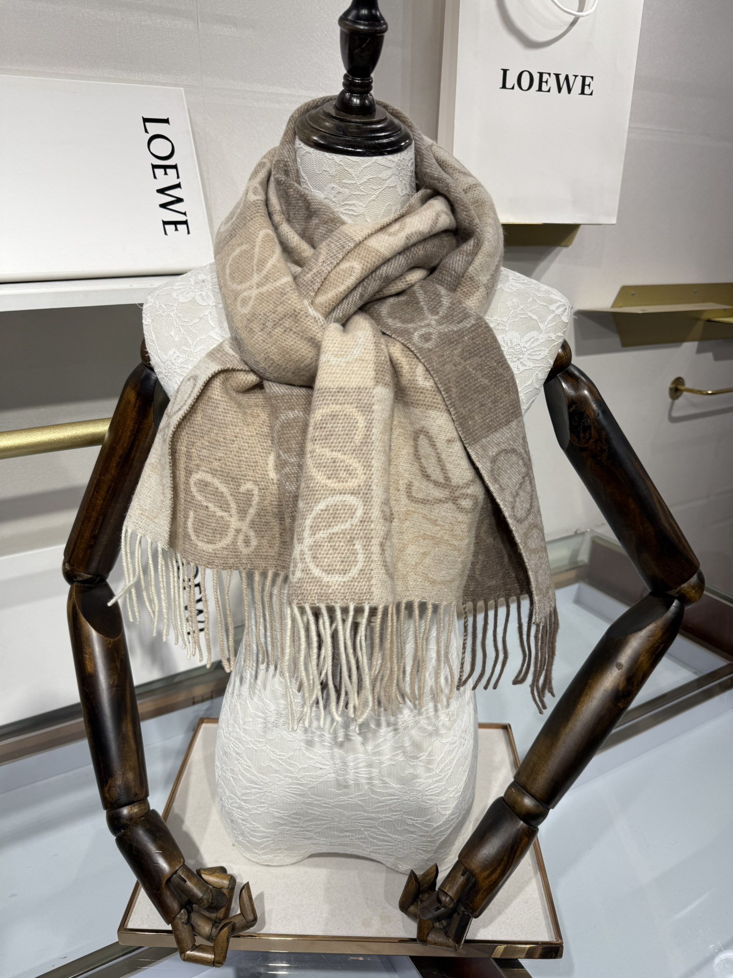 💟📦 新款；/顶级原单男女款‼️罗意威很幸運拿到這個品牌的東西，真的不多見，很少在國內做訂單，款式真的少