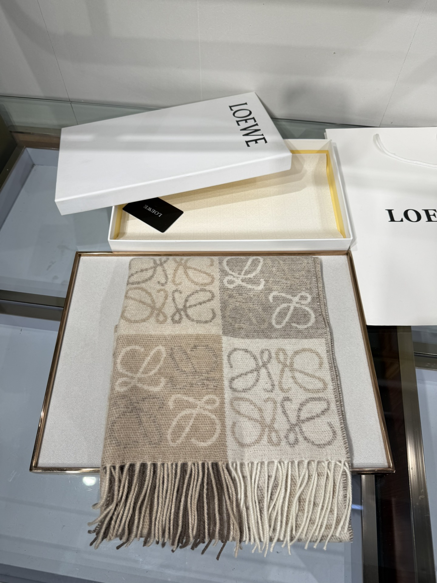 💟📦 新款；/顶级原单男女款‼️罗意威很幸運拿到這個品牌的東西，真的不多見，很少在國內做訂單，款式真的少