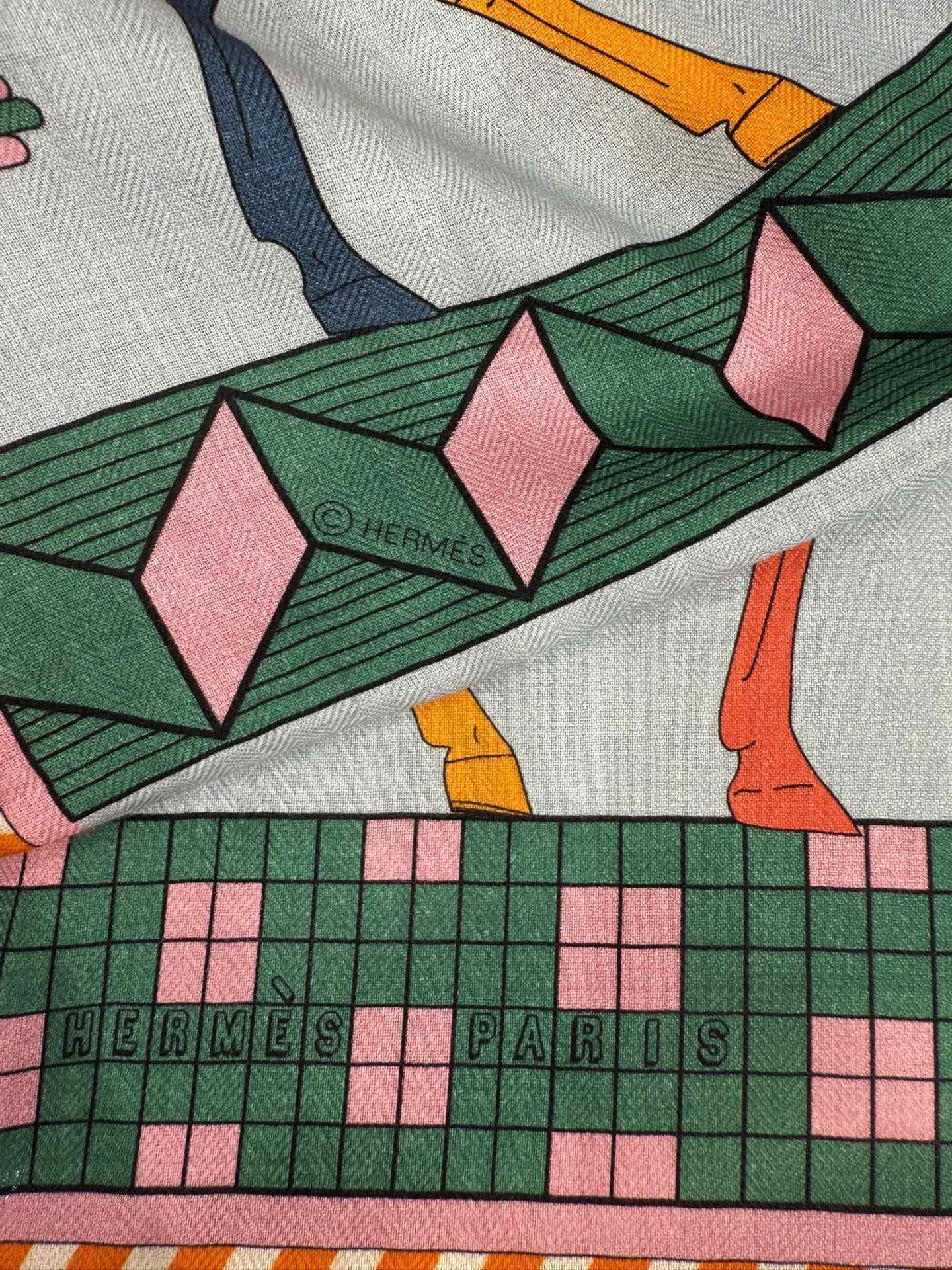 💟25年爱玛仕秋冬新款“全速前进”140丝绒大方巾上新这款爱马仕的经典单品展现强大而迷人的女性魅力精髓此