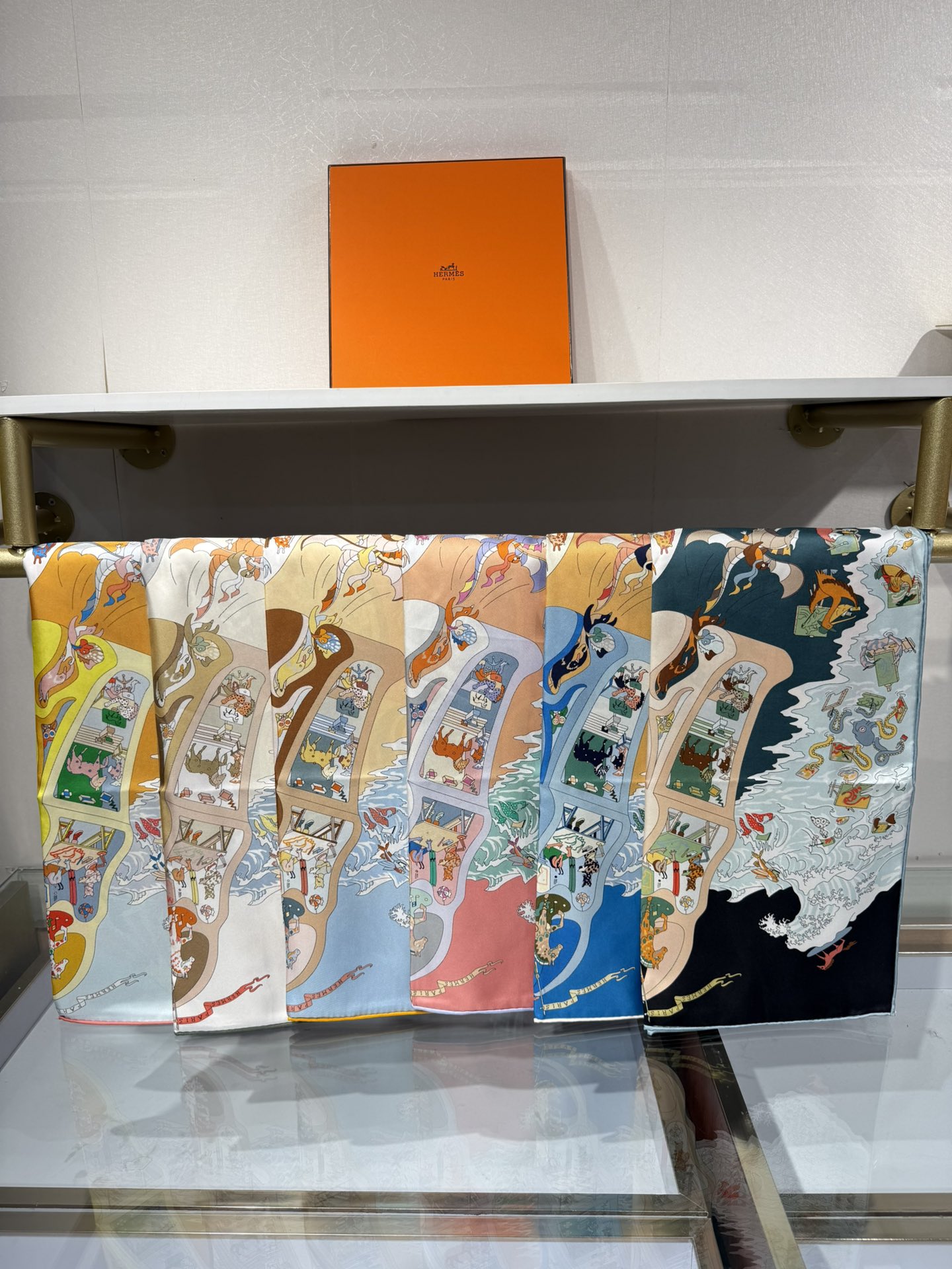 💟2025年上新 爱马仕马术学院💦💞18姆米真丝【90真丝斜纹双面双色佩戴】手工卷边斜纹真丝方巾（100