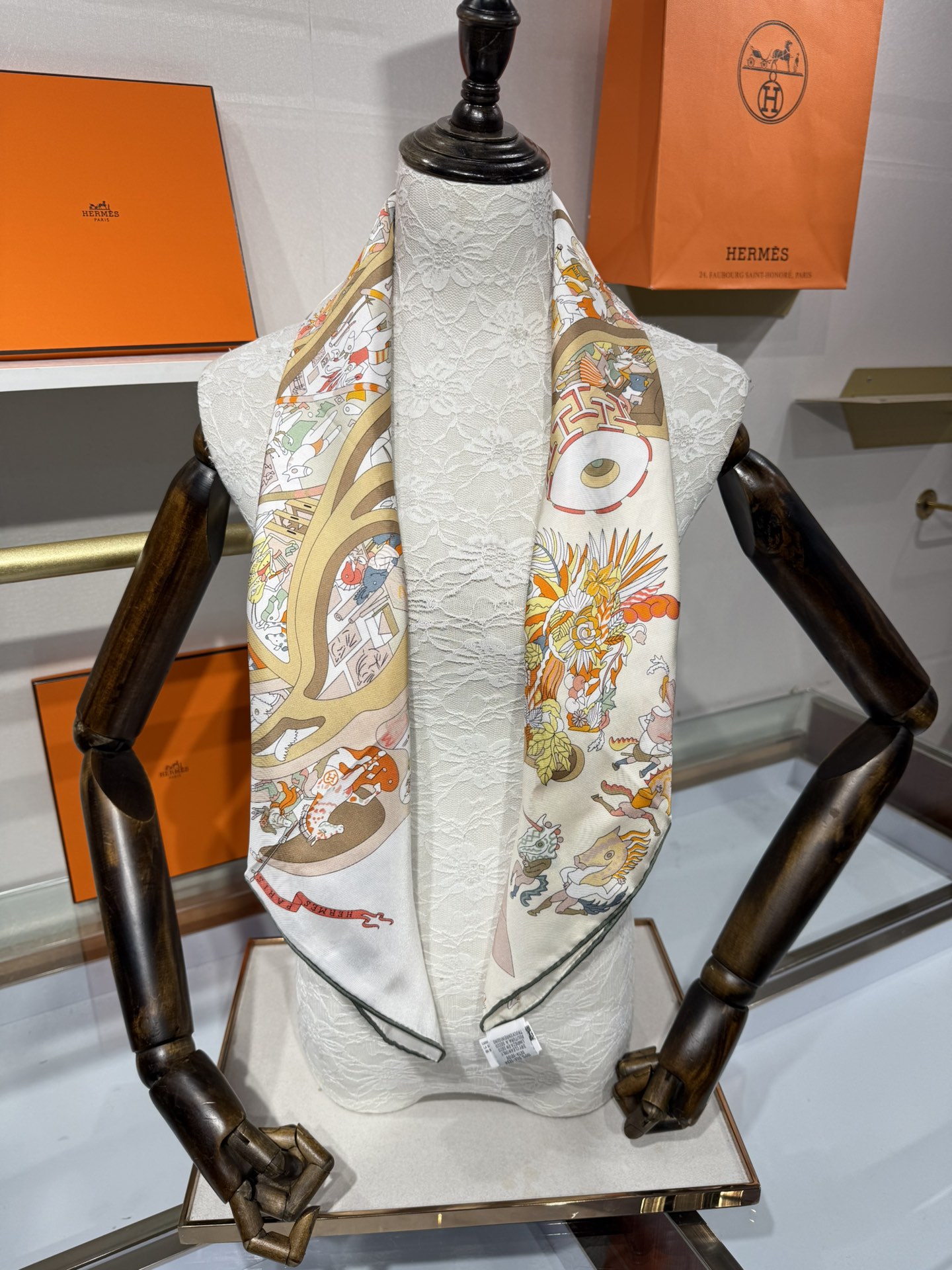 💟2025年上新 爱马仕马术学院💦💞18姆米真丝【90真丝斜纹双面双色佩戴】手工卷边斜纹真丝方巾（100