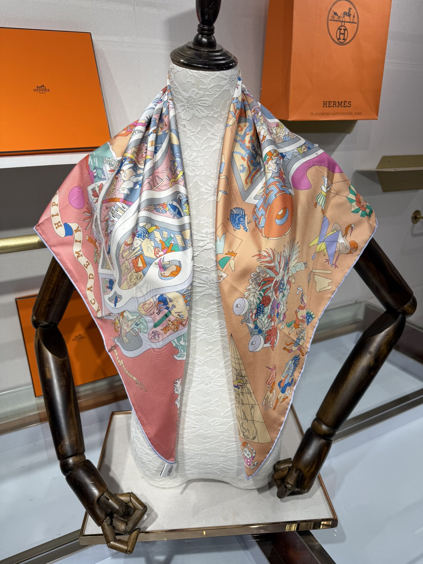 💟2025年上新 爱马仕马术学院💦💞18姆米真丝【90真丝斜纹双面双色佩戴】手工卷边斜纹真丝方巾（100