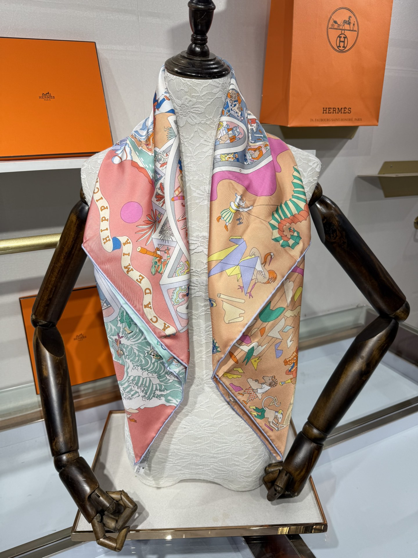 💟2025年上新 爱马仕马术学院💦💞18姆米真丝【90真丝斜纹双面双色佩戴】手工卷边斜纹真丝方巾（100