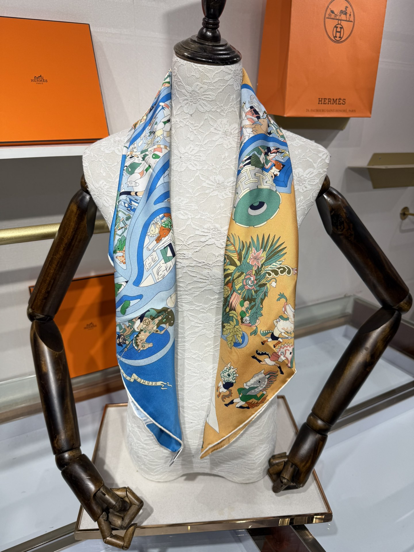 💟2025年上新 爱马仕马术学院💦💞18姆米真丝【90真丝斜纹双面双色佩戴】手工卷边斜纹真丝方巾（100