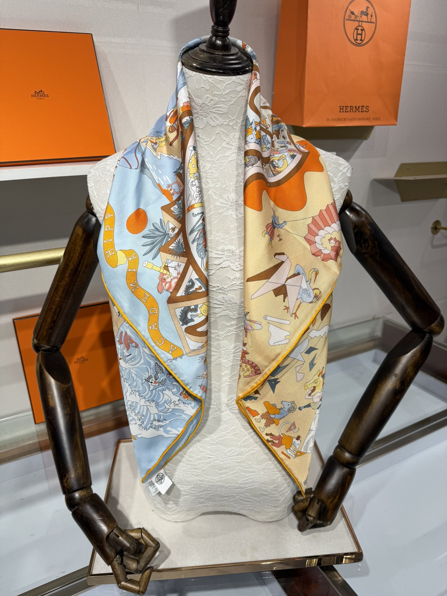 💟2025年上新 爱马仕马术学院💦💞18姆米真丝【90真丝斜纹双面双色佩戴】手工卷边斜纹真丝方巾（100