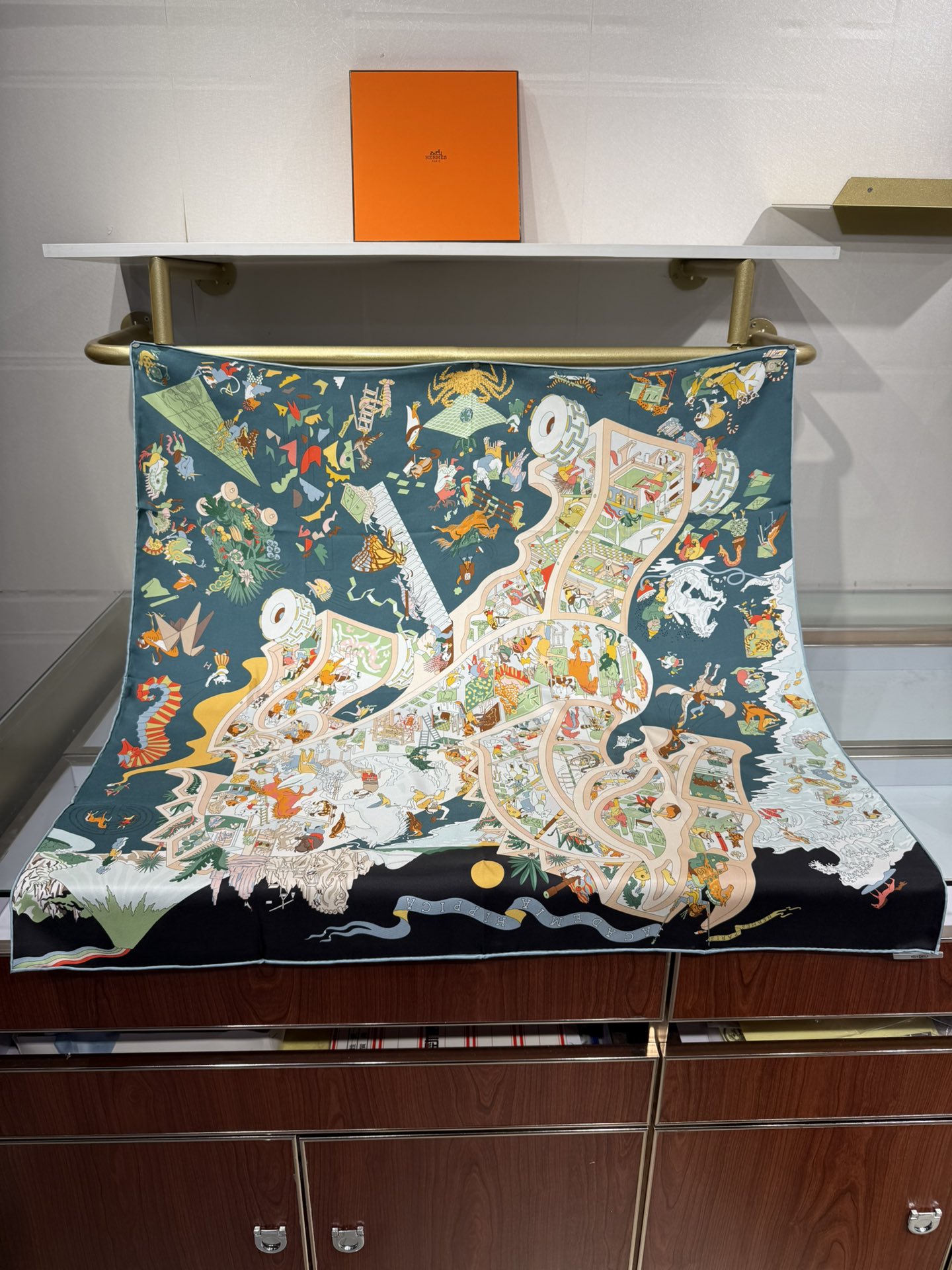 💟2025年上新 爱马仕马术学院💦💞18姆米真丝【90真丝斜纹双面双色佩戴】手工卷边斜纹真丝方巾（100