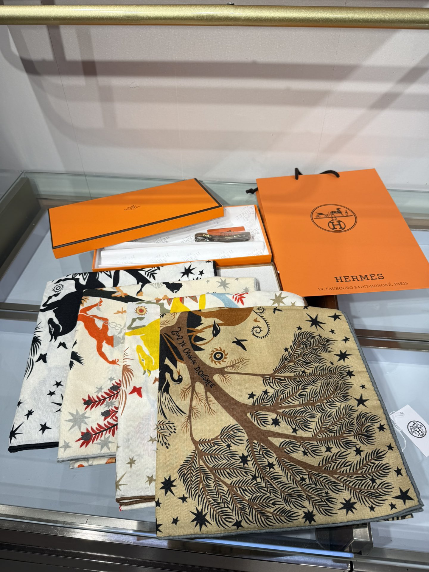 💟【双面同色 丝毛款】H家羊绒新款 买了都说好看‼️推荐💕【俄耳浦斯的魔力】羊绒方巾‼️H家ZG爆款🎁💟