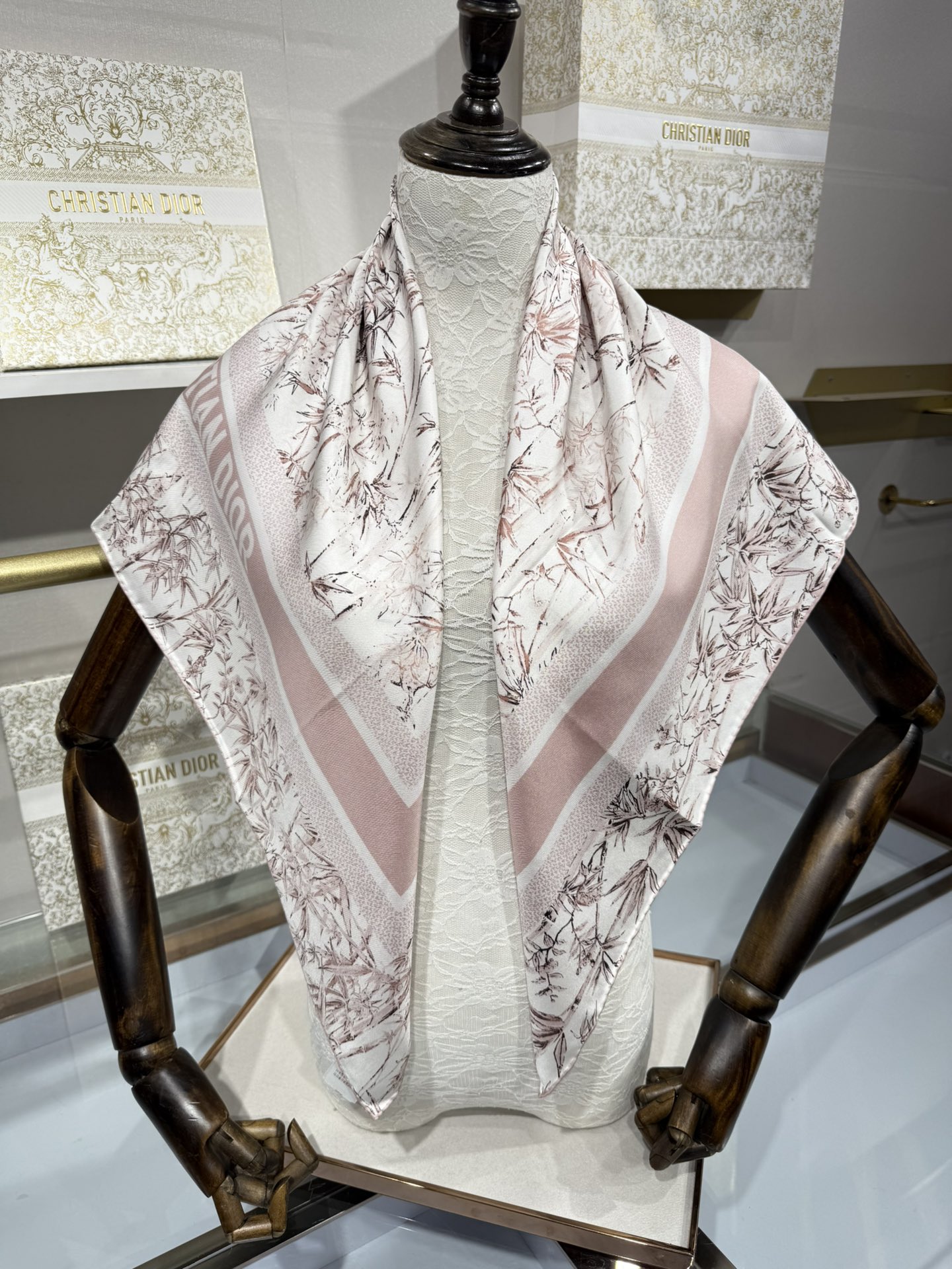 💟2025年90真丝双面上新💦💞18姆米真丝【90真丝斜纹双面同色佩戴】手工卷边斜纹真丝方巾（100%桑