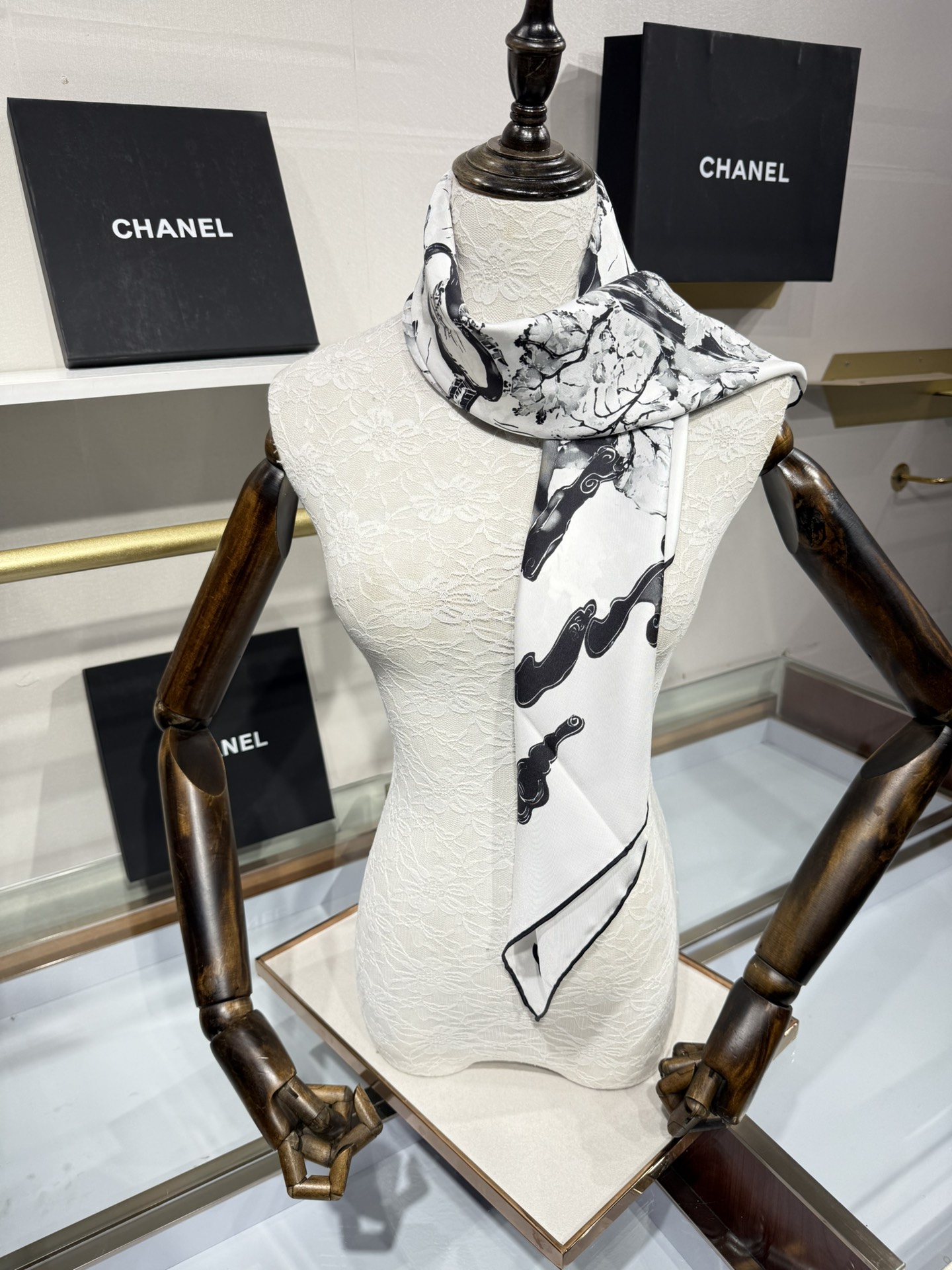 💟2025年90真丝双面上新💦💞18姆米真丝【90真丝斜纹双面同色佩戴】手工卷边斜纹真丝方巾（100%桑