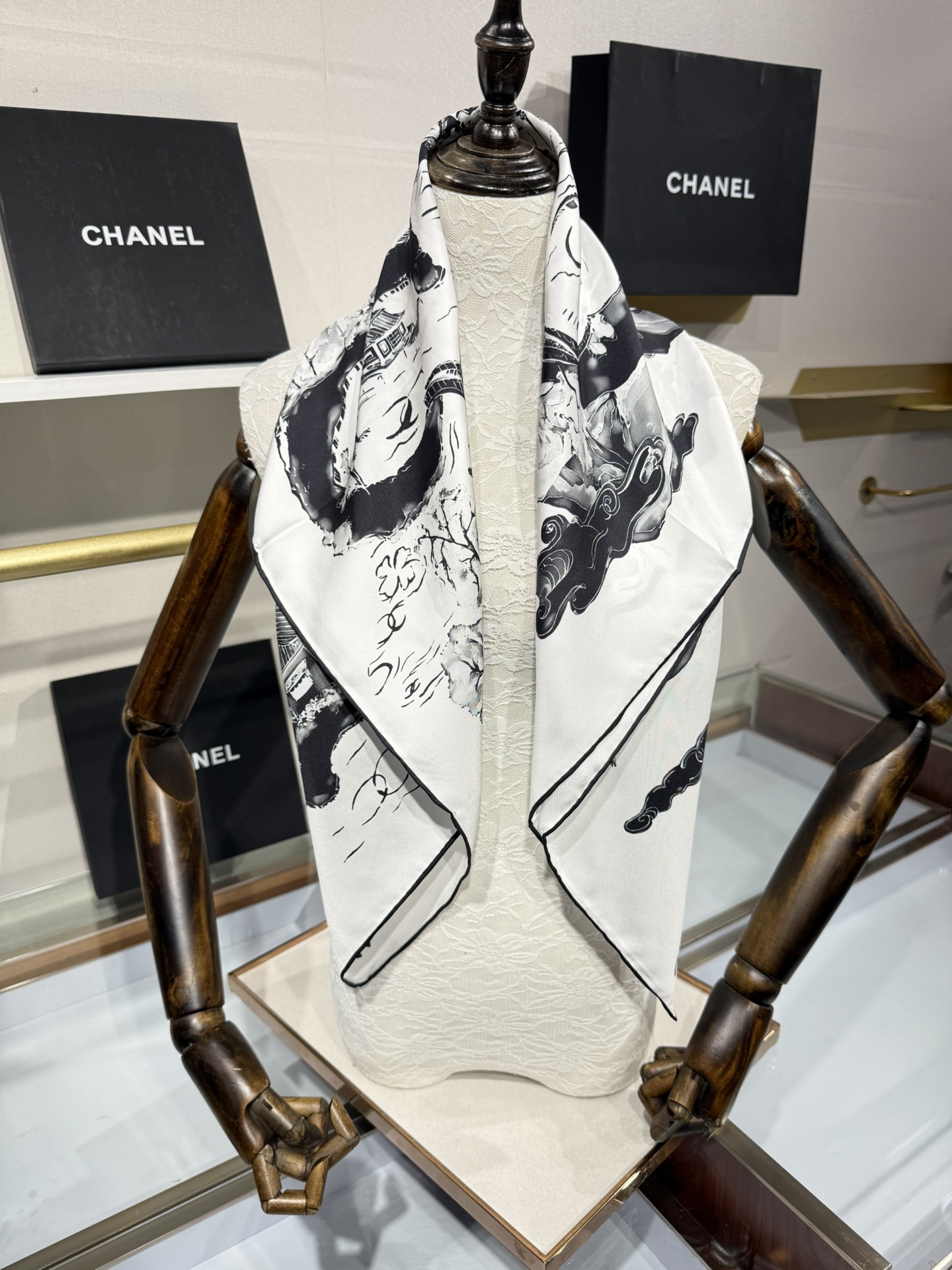 💟2025年90真丝双面上新💦💞18姆米真丝【90真丝斜纹双面同色佩戴】手工卷边斜纹真丝方巾（100%桑