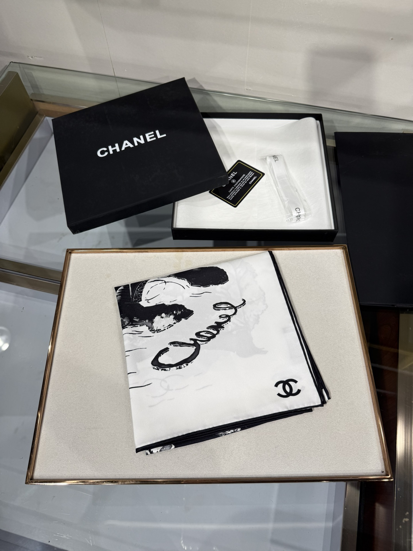 💟2025年90真丝双面上新💦💞18姆米真丝【90真丝斜纹双面同色佩戴】手工卷边斜纹真丝方巾（100%桑