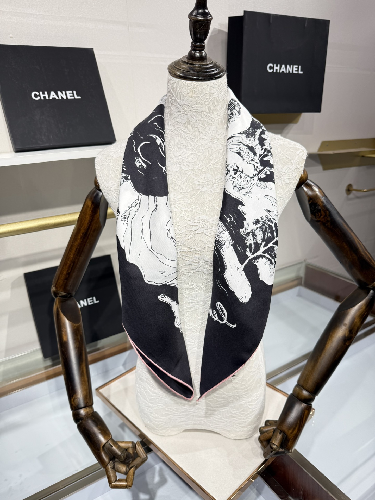 💟2025年90真丝双面上新💦💞18姆米真丝【90真丝斜纹双面同色佩戴】手工卷边斜纹真丝方巾（100%桑