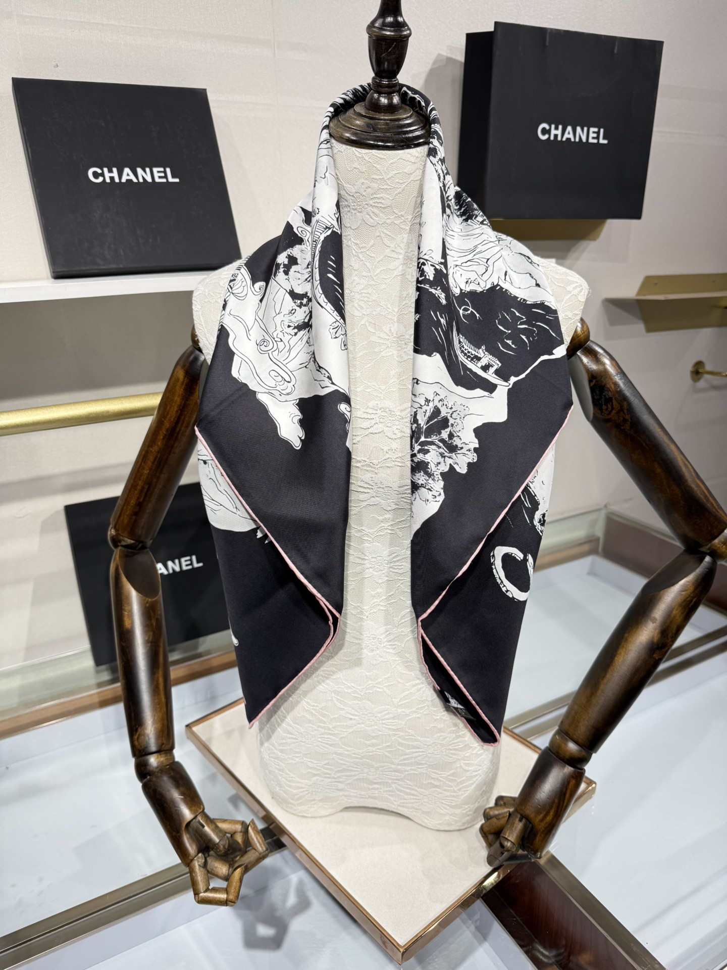 💟2025年90真丝双面上新💦💞18姆米真丝【90真丝斜纹双面同色佩戴】手工卷边斜纹真丝方巾（100%桑