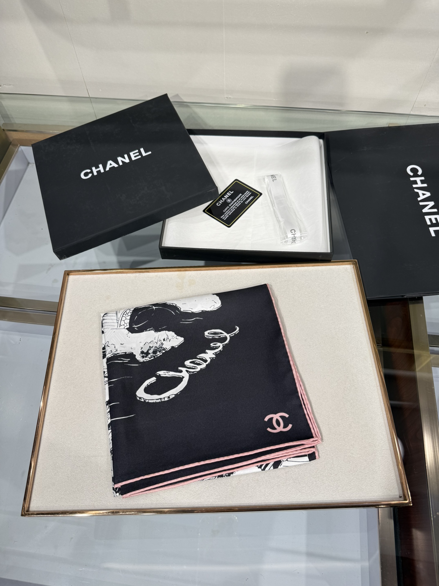 💟2025年90真丝双面上新💦💞18姆米真丝【90真丝斜纹双面同色佩戴】手工卷边斜纹真丝方巾（100%桑